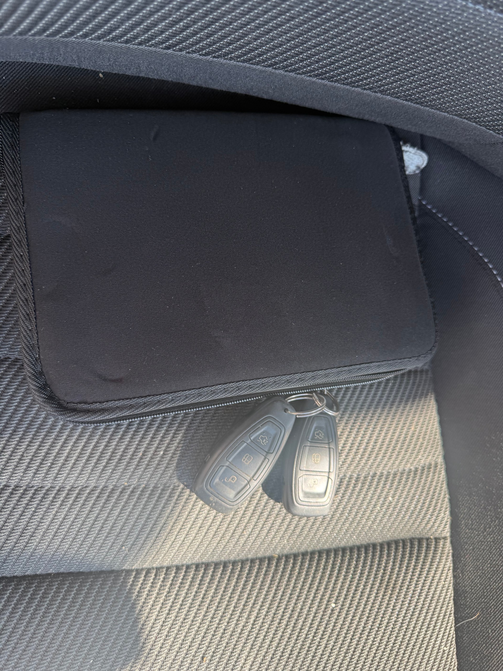 FORD Kuga 2.0 TDCi Freetech 4WD PowerShift-image-8