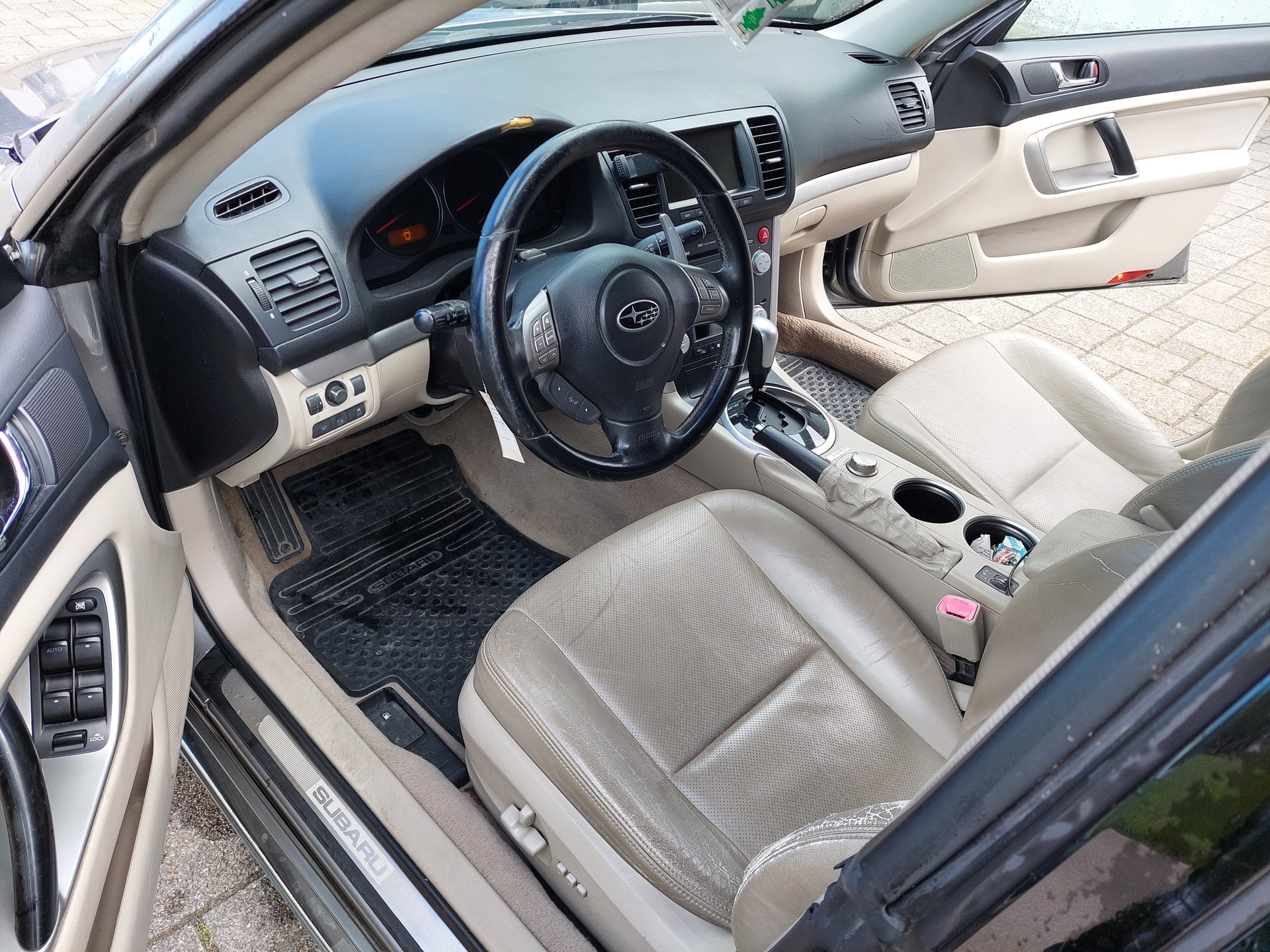 SUBARU 3.0 R Executive-image-4