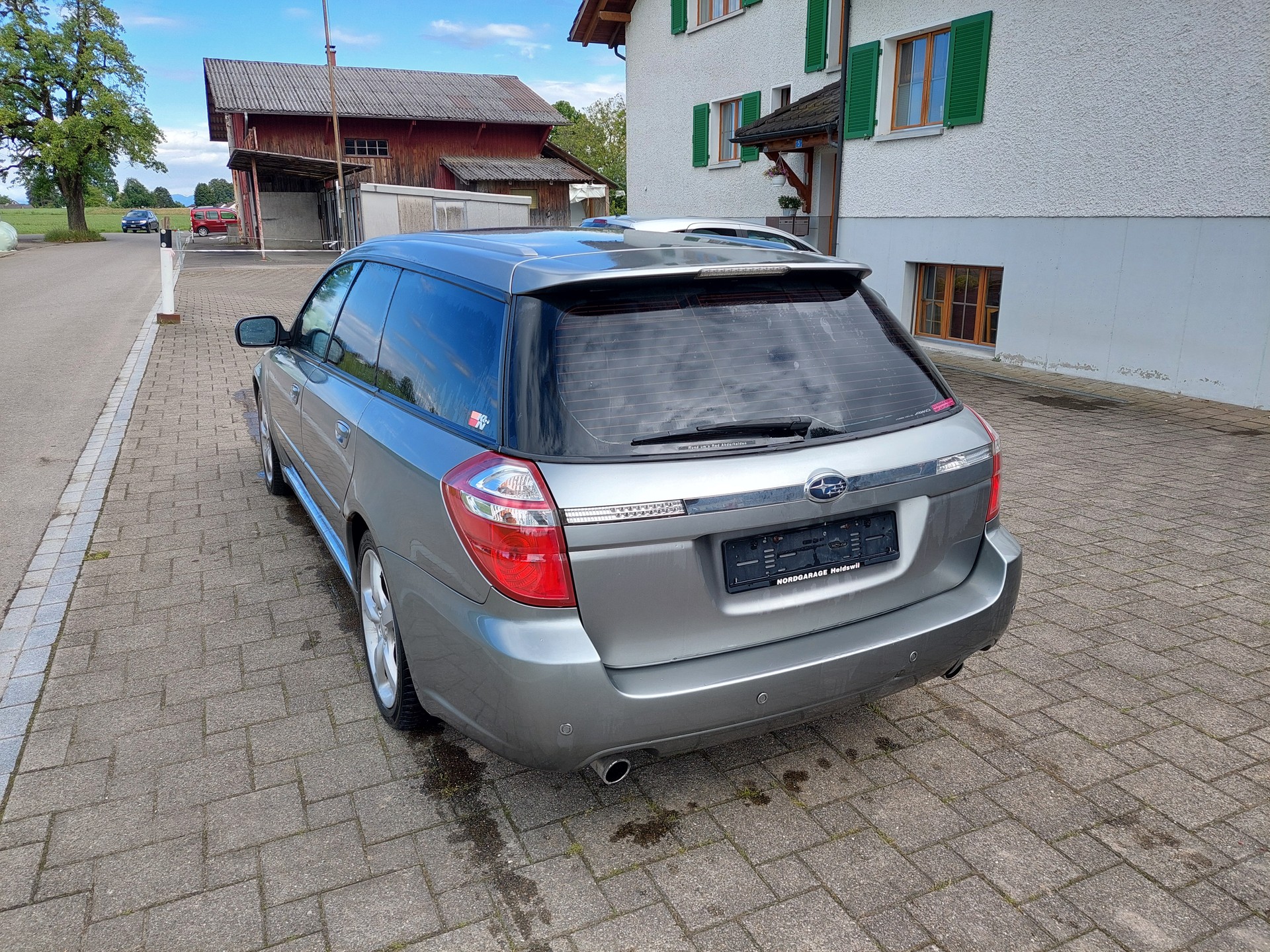 SUBARU 3.0 R Executive-image-2