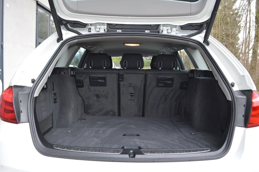 BMW 318d Touring Steptronic-image-9