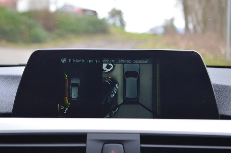 BMW 318d Touring Steptronic-image-7