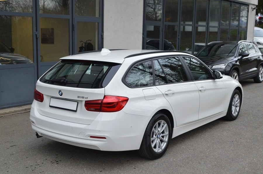 BMW 318d Touring Steptronic-image-1