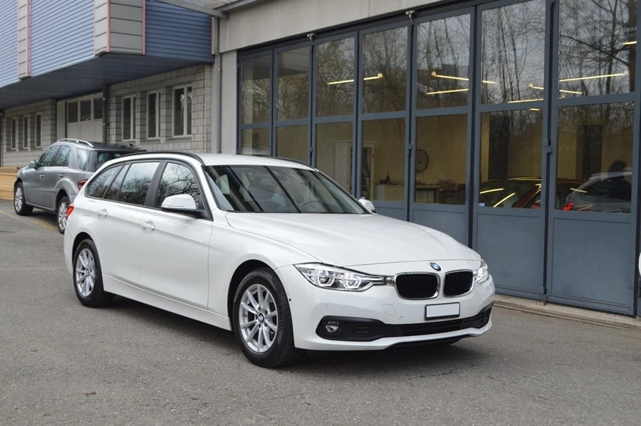 BMW 318d Touring Steptronic-image-0