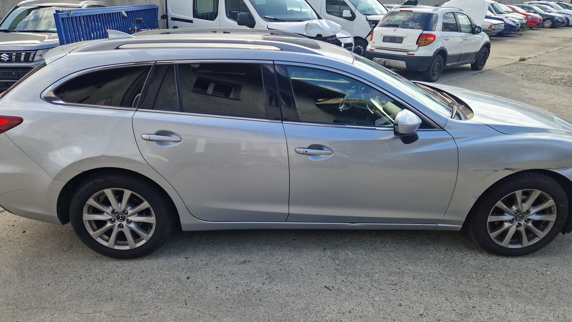 MAZDA 6 SW 2.2 D Revolution AWD Automatic Skyactive-D-image-9