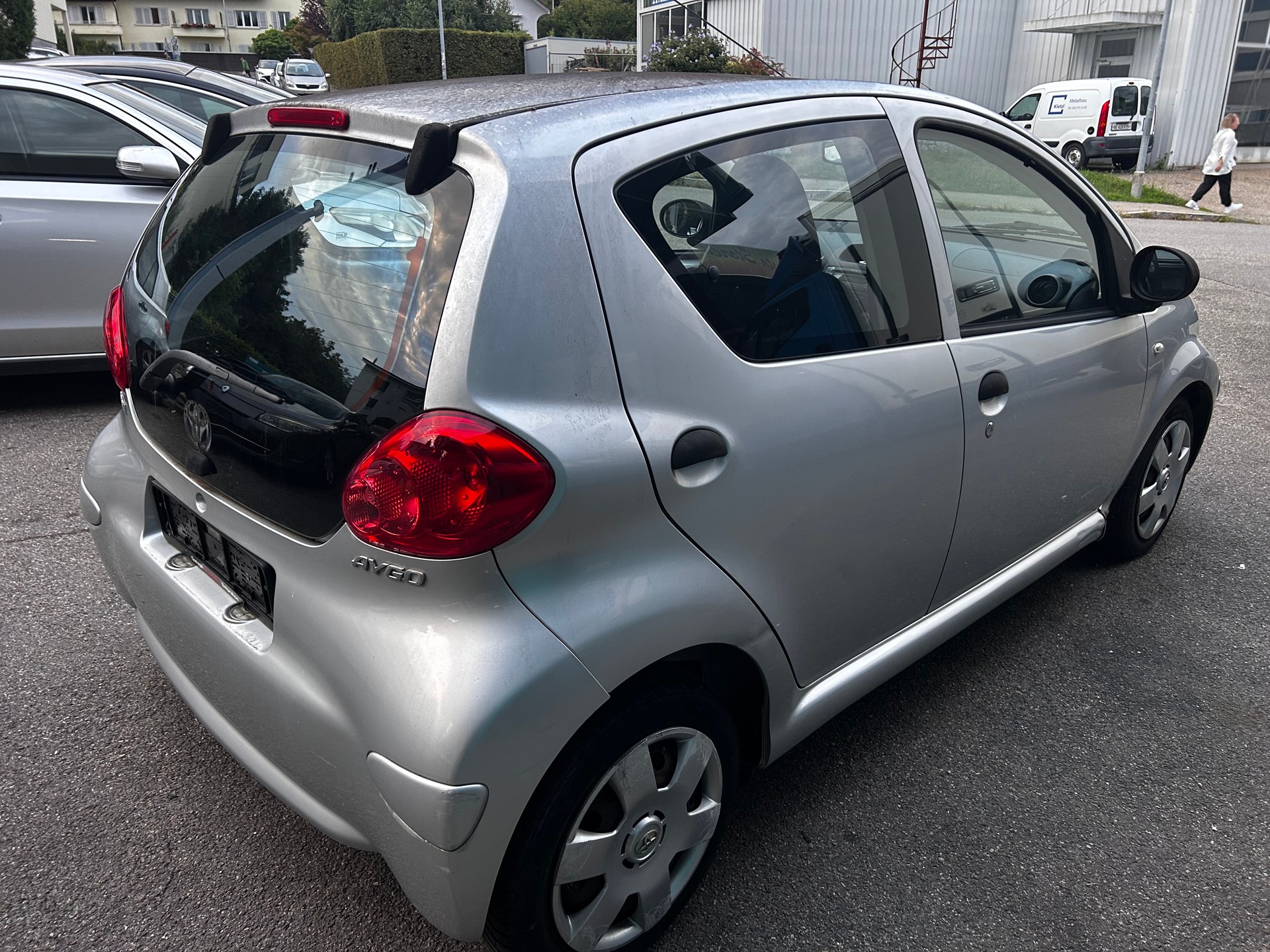 TOYOTA Aygo 1.0 Linea Terra-image-4