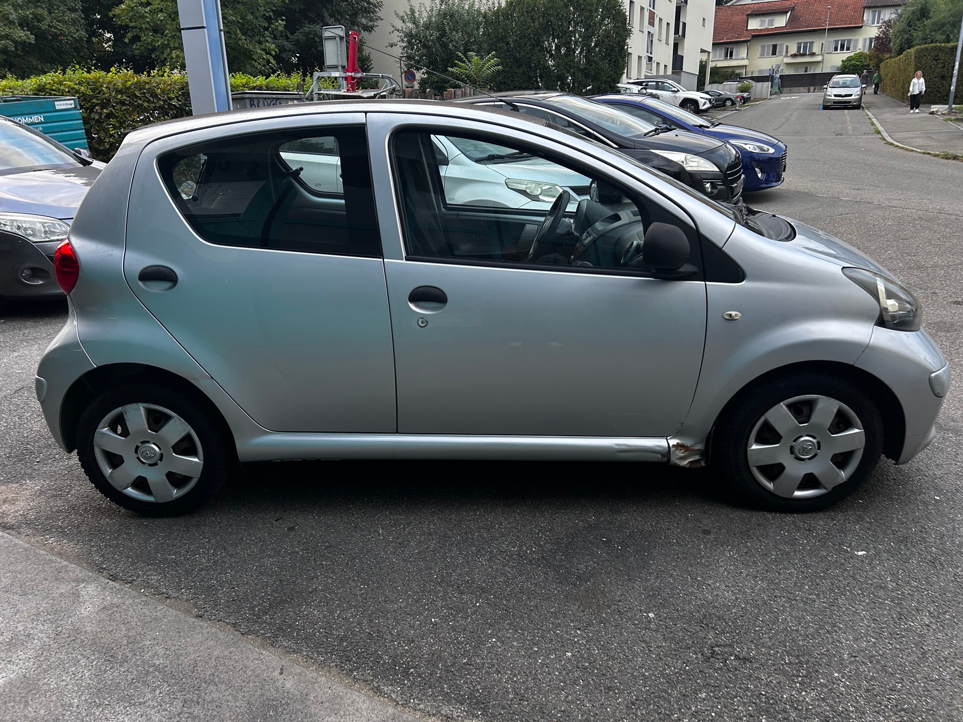 TOYOTA Aygo 1.0 Linea Terra-image-2