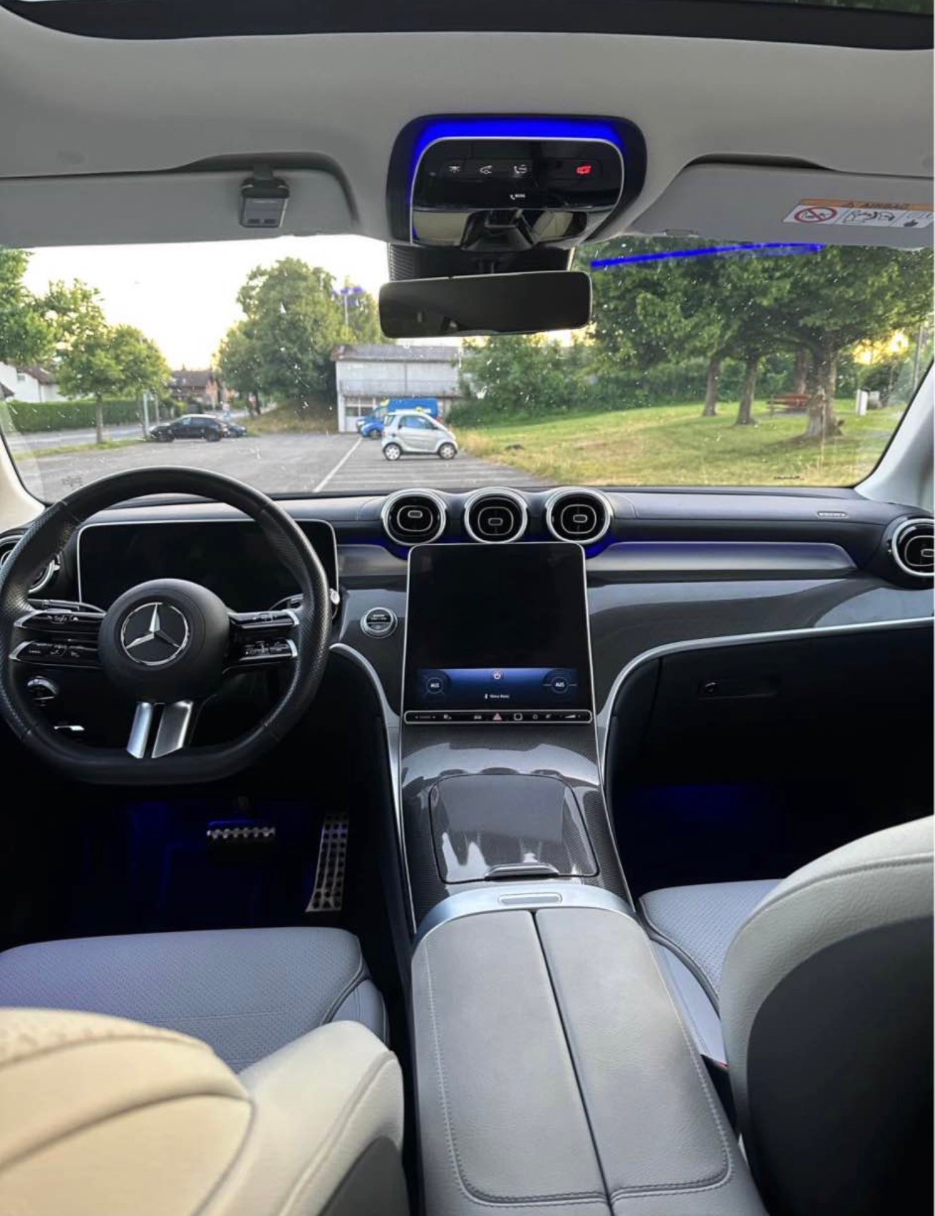 MERCEDES-BENZ GLC 220 d AMG Line 4matic-image-4