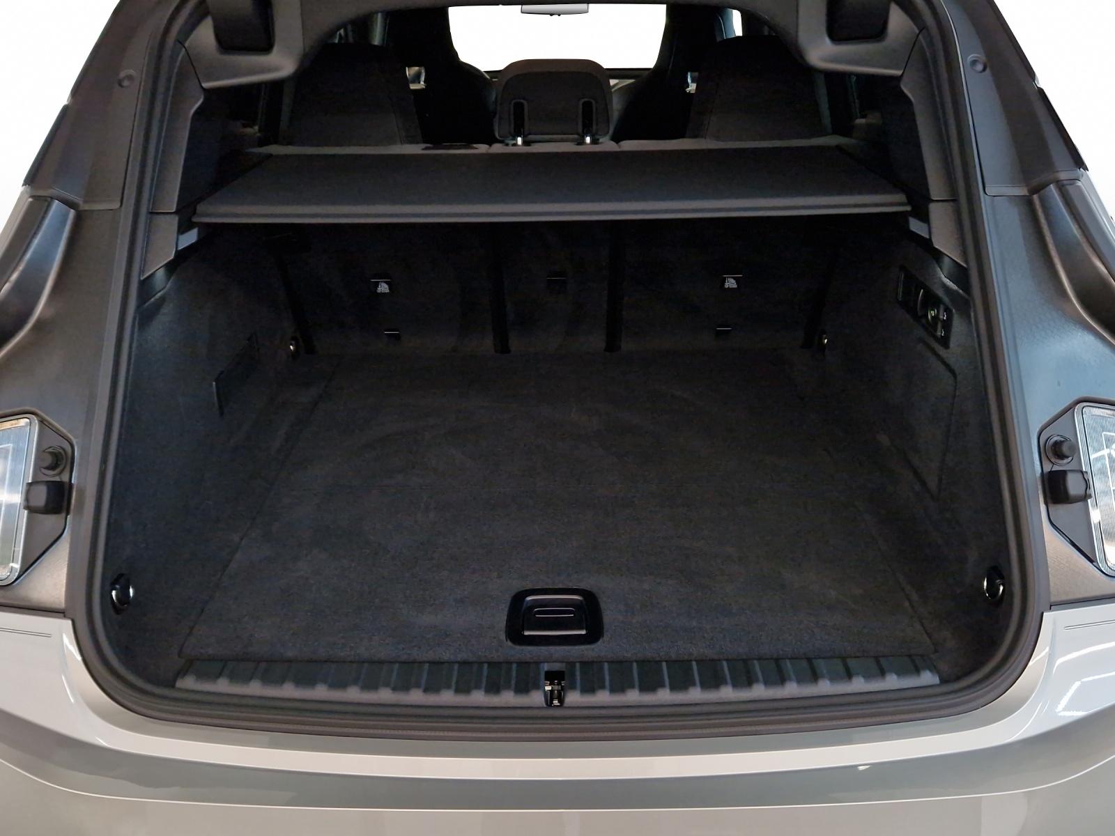 BMW iX xDrive60 M Sport Pro-image-22