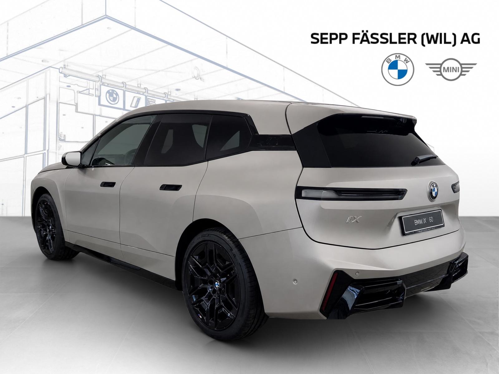 BMW iX xDrive60 M Sport Pro-showroom-element-2