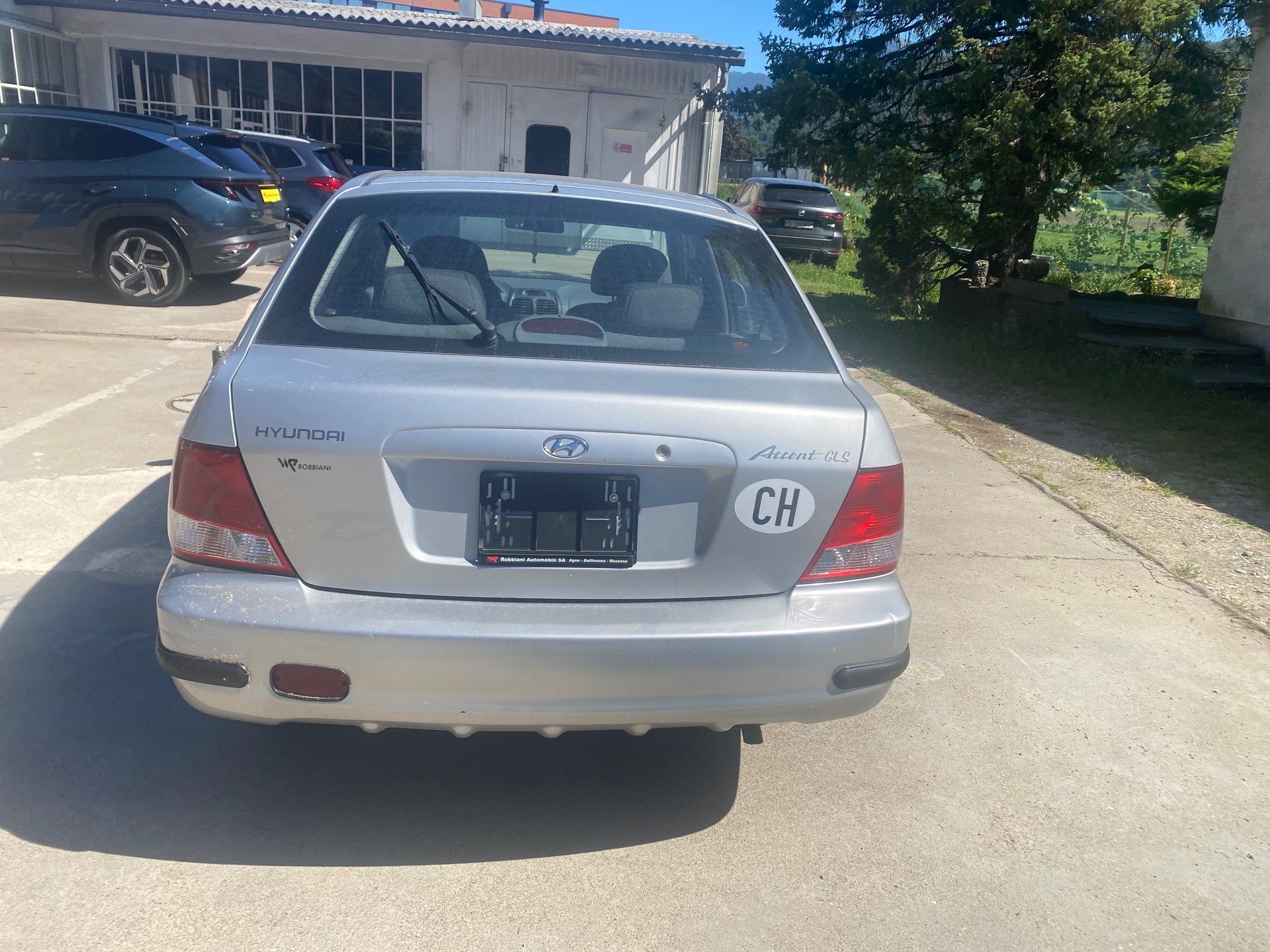 HYUNDAI ACCENT-image-7