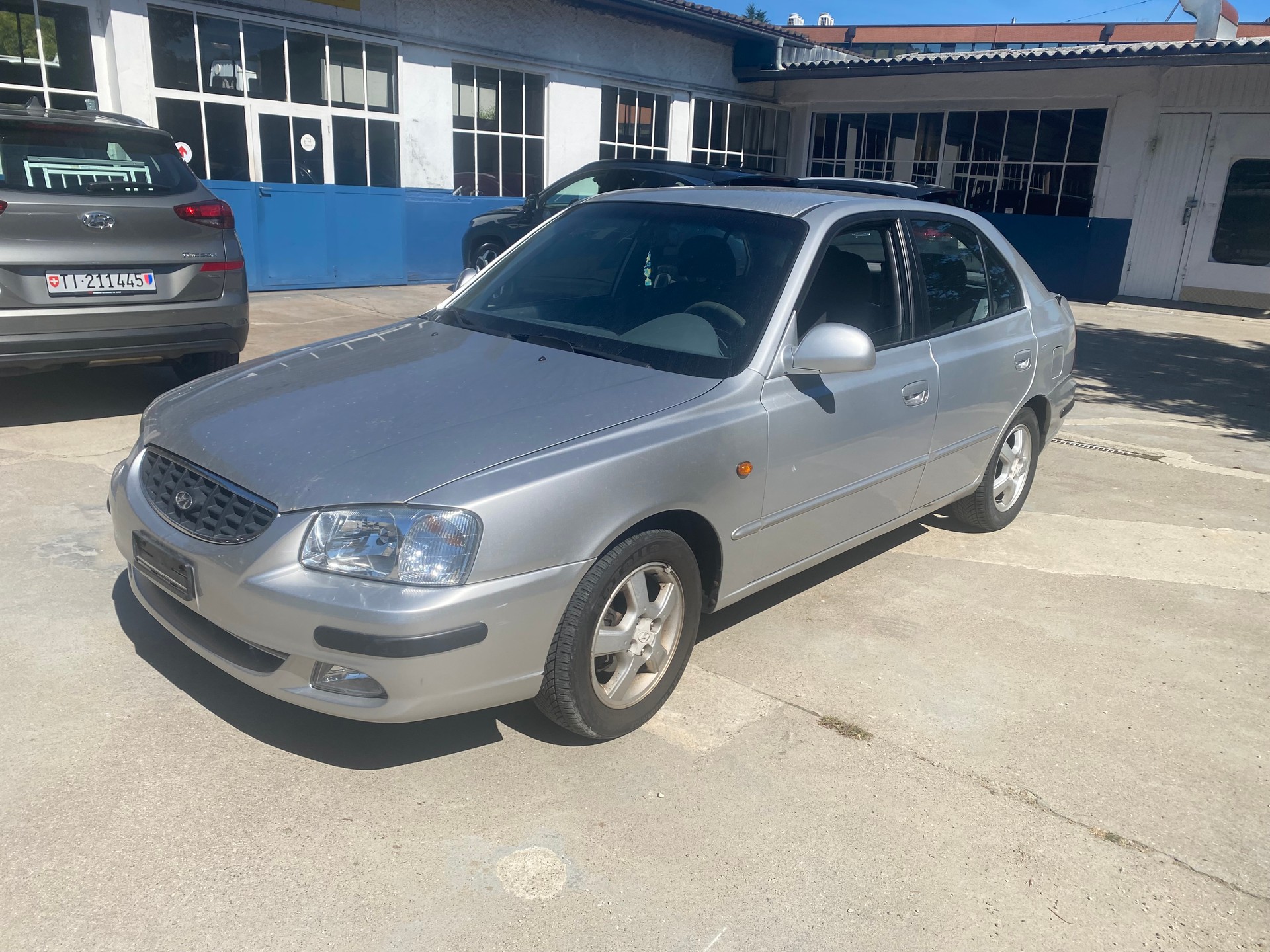 HYUNDAI ACCENT-image-1
