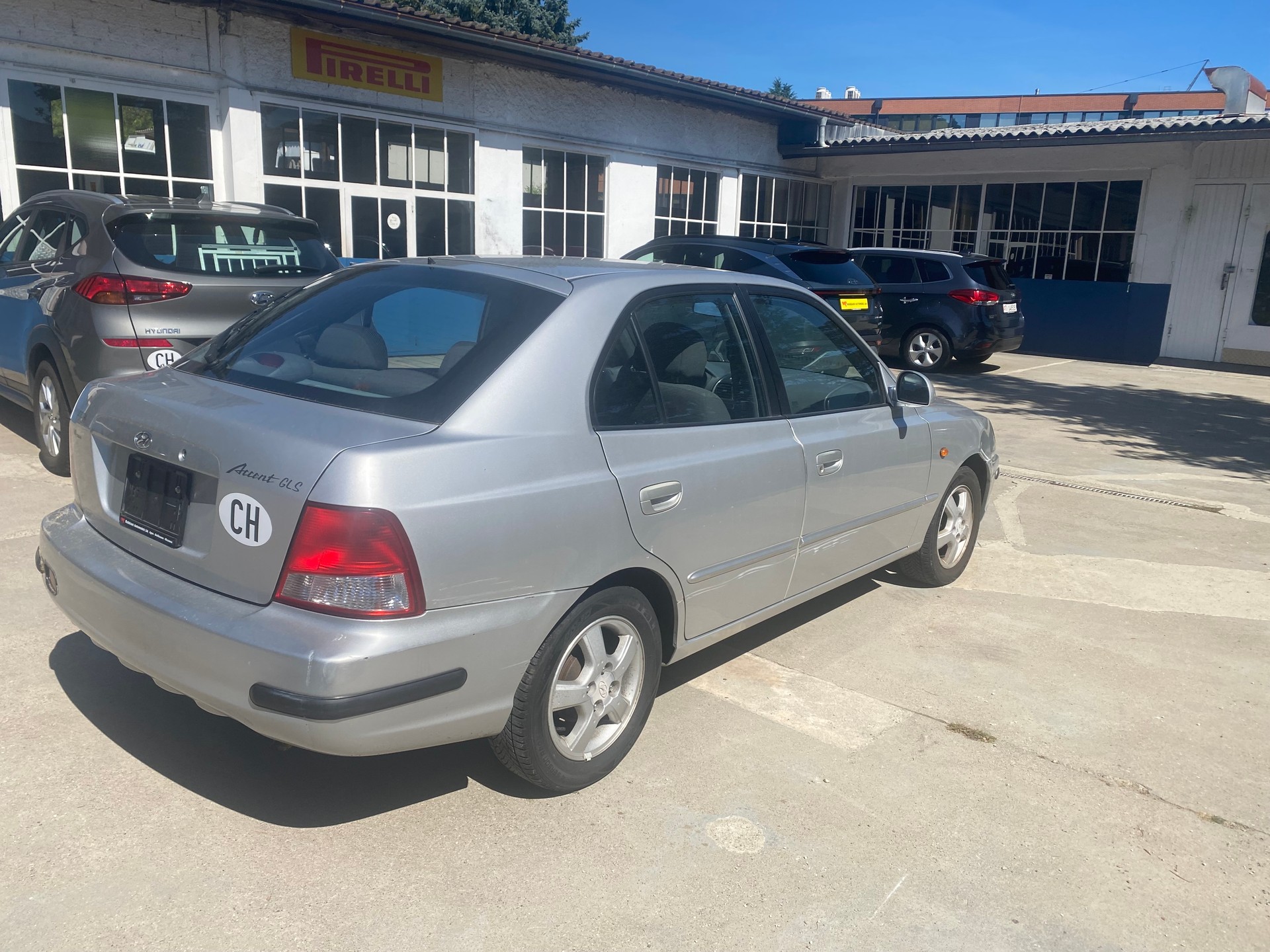 HYUNDAI ACCENT-image-6