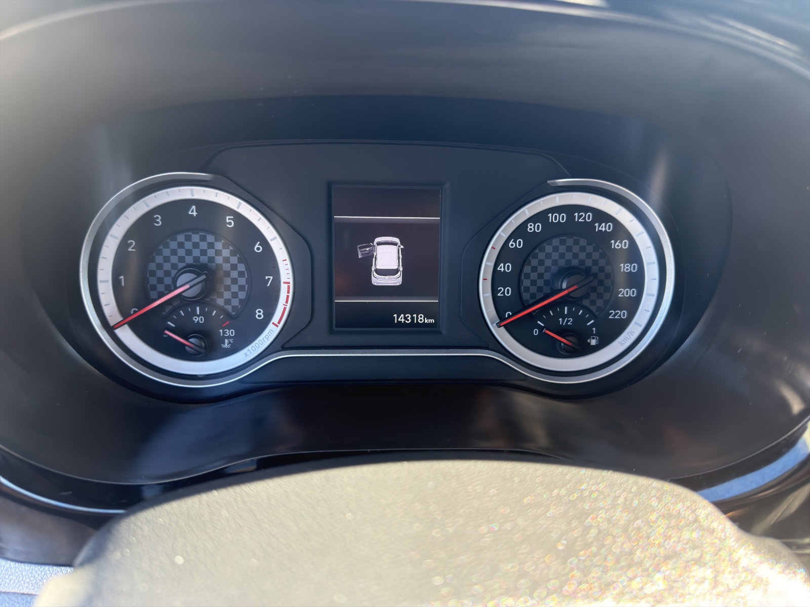 HYUNDAI i10 1.2 Amplia Automat-image-7
