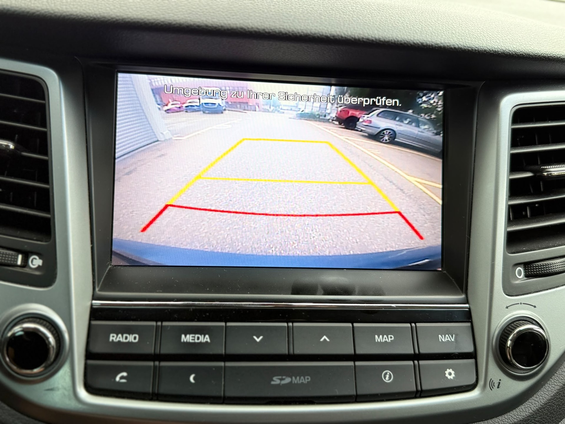 HYUNDAI Tucson 2.0 CRDi 185 Launch Edition 4WD-image-13