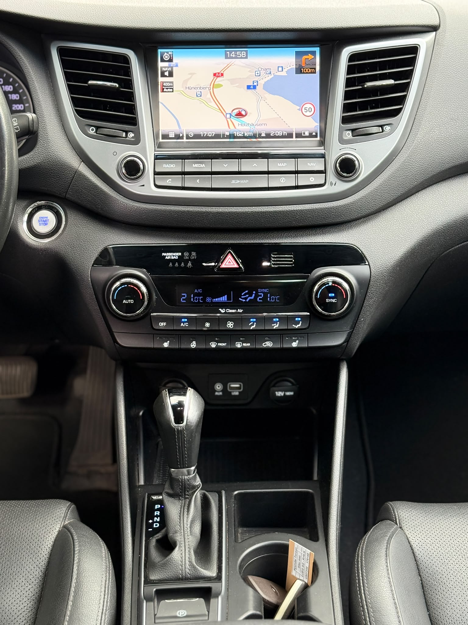 HYUNDAI Tucson 2.0 CRDi 185 Launch Edition 4WD-image-12