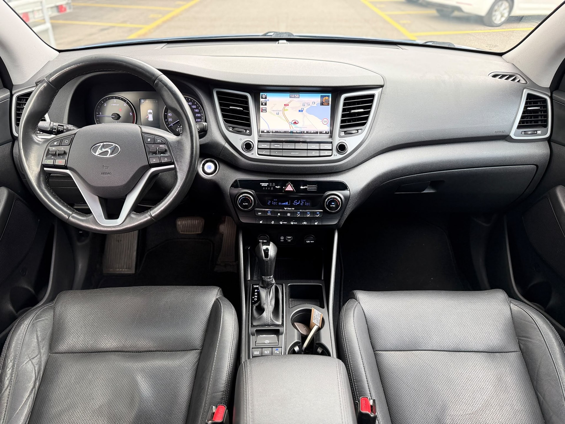HYUNDAI Tucson 2.0 CRDi 185 Launch Edition 4WD-image-10