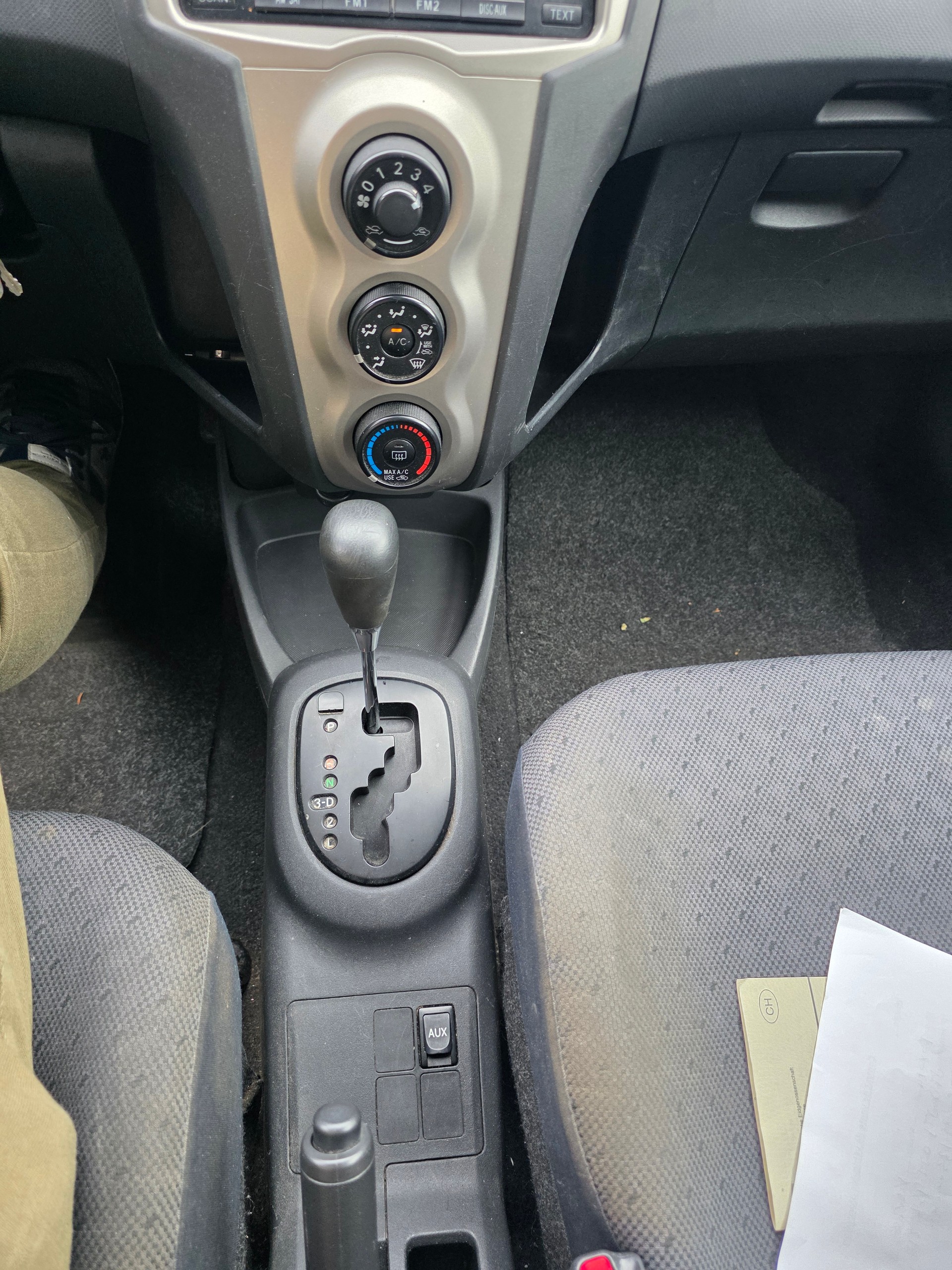 TOYOTA Yaris 1497. PS.110-image-13