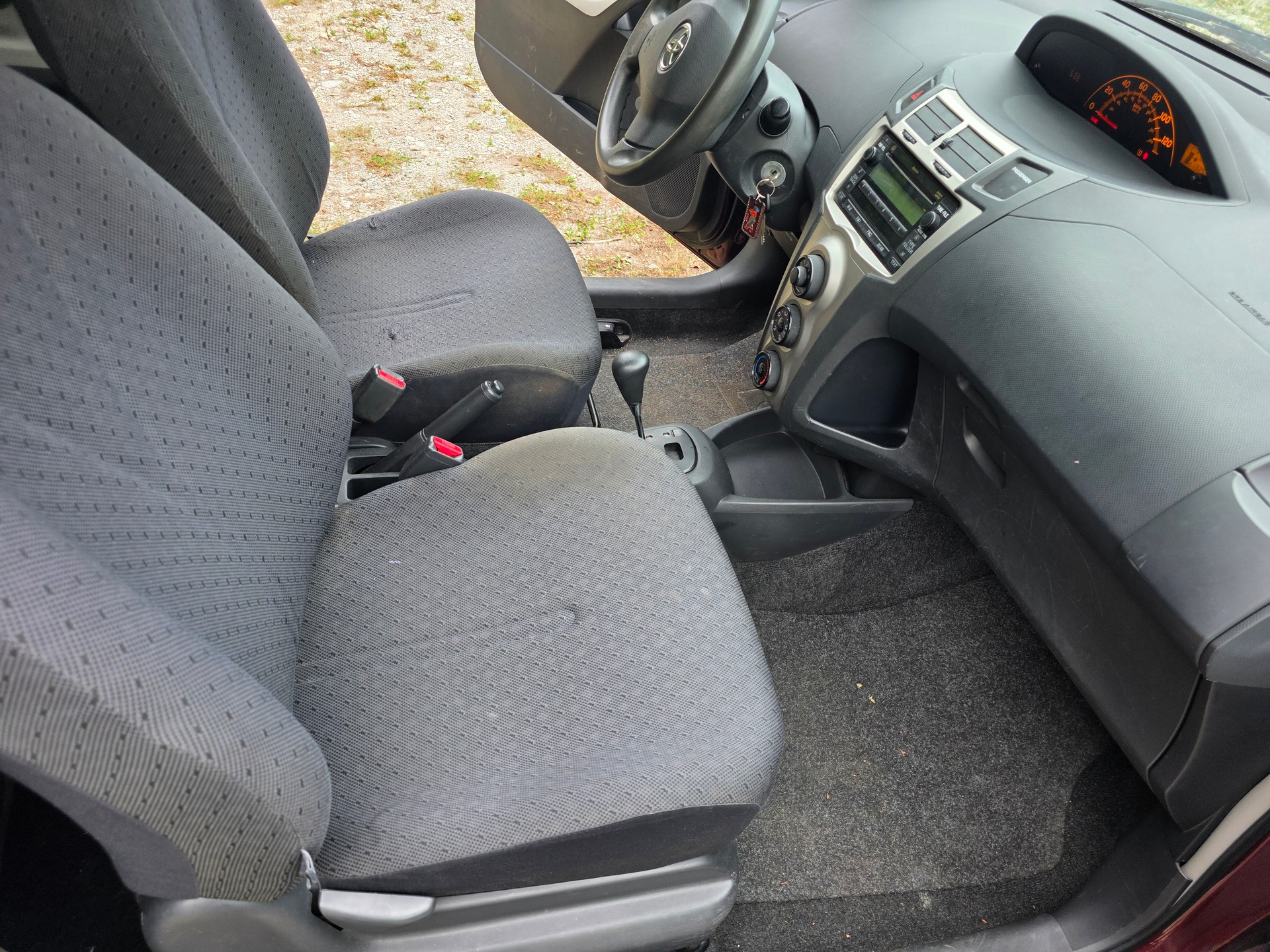 TOYOTA Yaris 1497. PS.110-image-9
