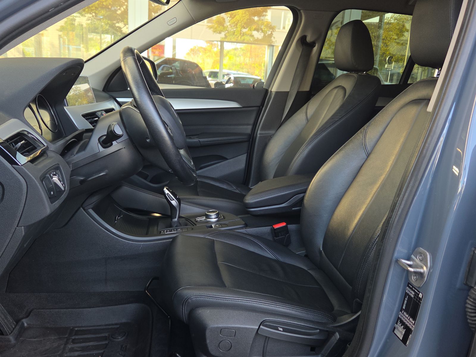 BMW X1 sDrive 18i-image-5
