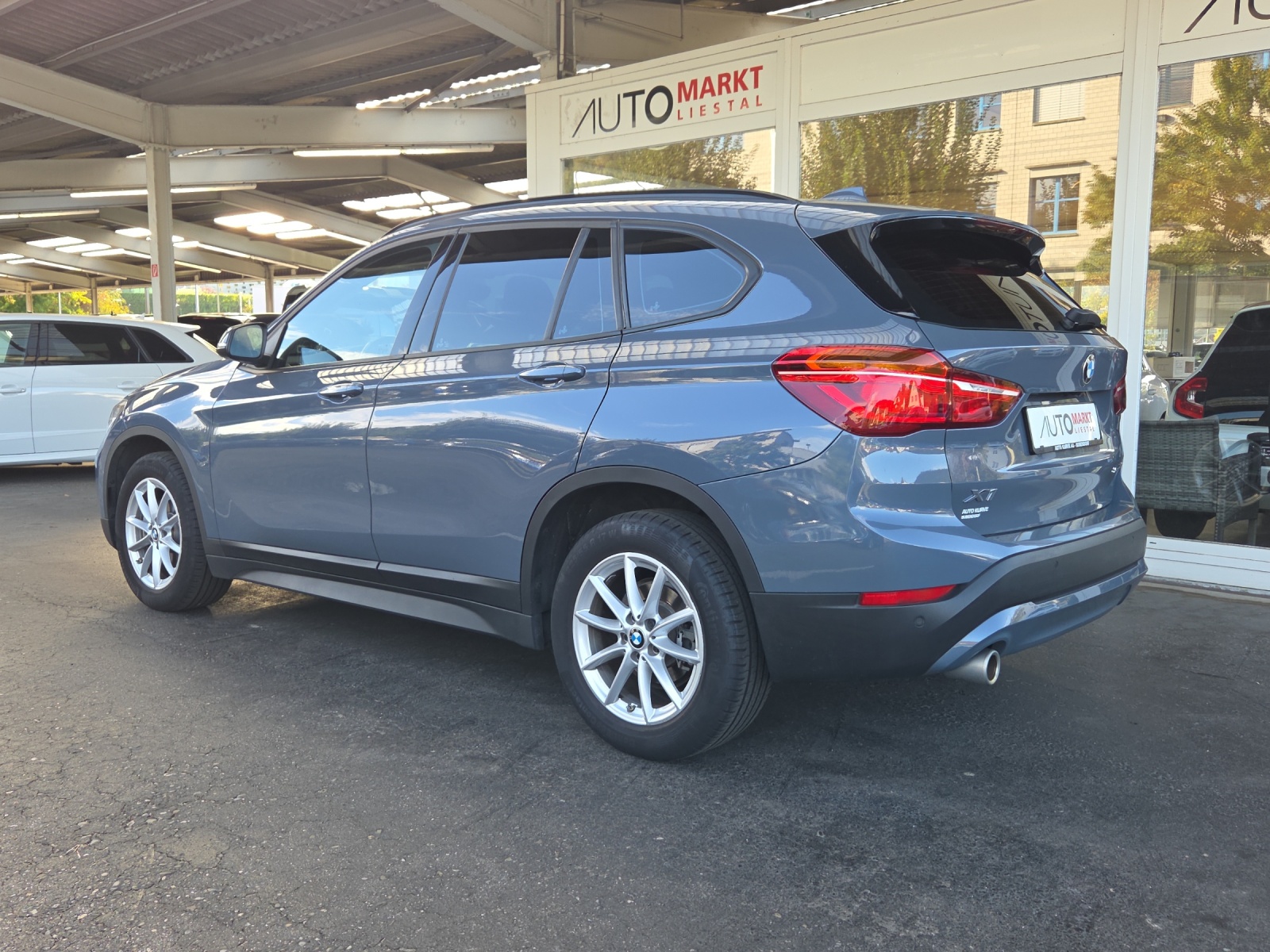 BMW X1 sDrive 18i-image-2