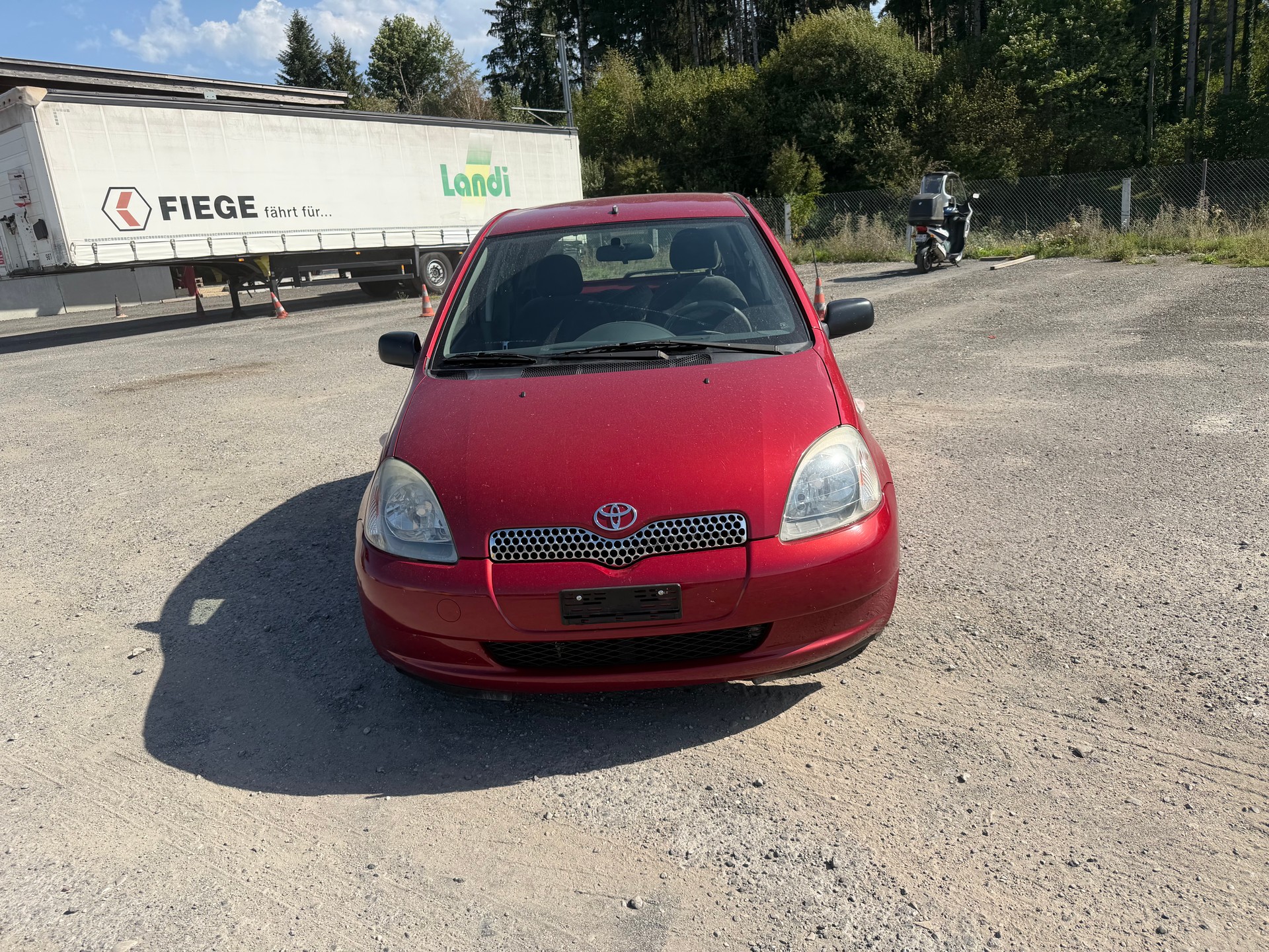 TOYOTA Yaris 1.3 Linea Sol-image-0