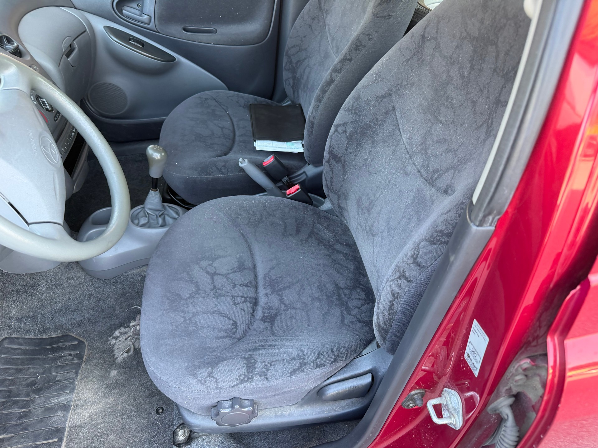 TOYOTA Yaris 1.3 Linea Sol-image-8