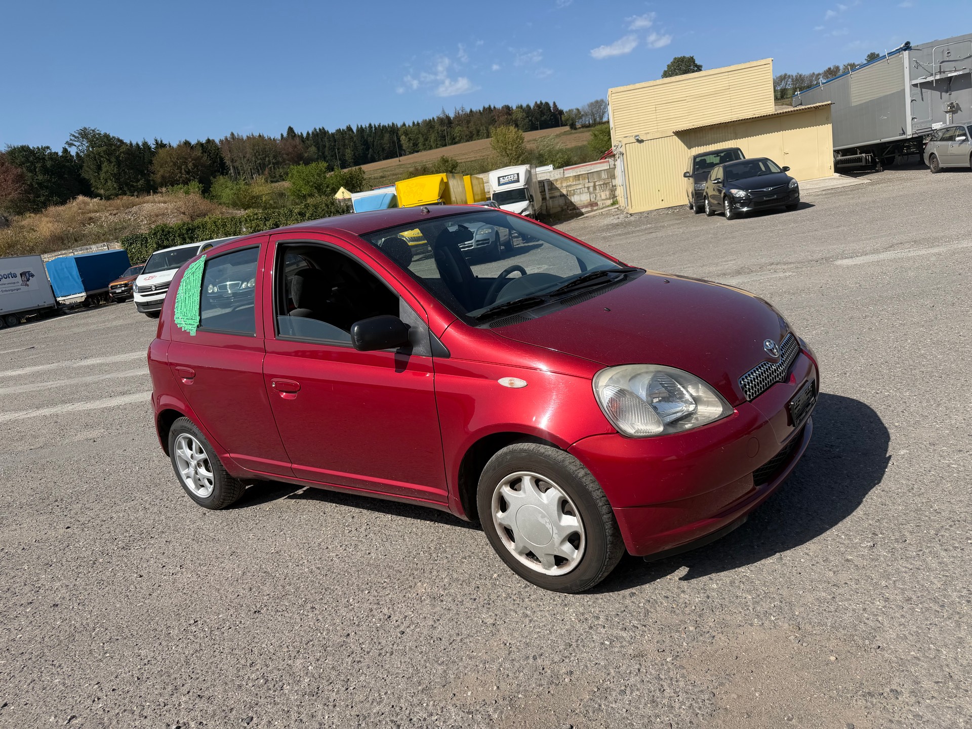 TOYOTA Yaris 1.3 Linea Sol-image-1