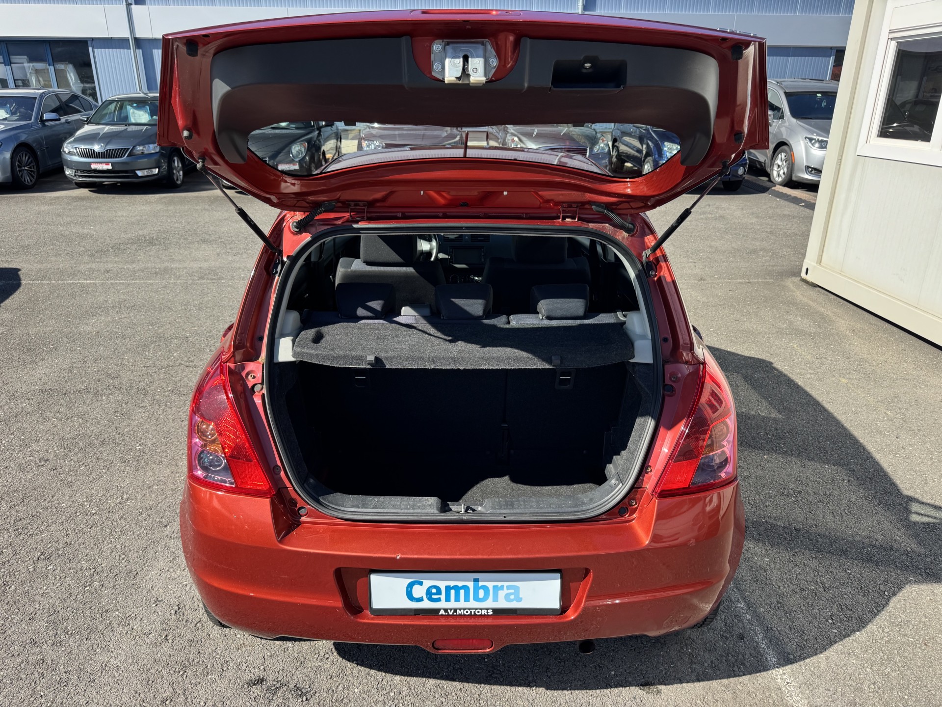SUZUKI Swift 1.3i 16V GL 4x4-image-4