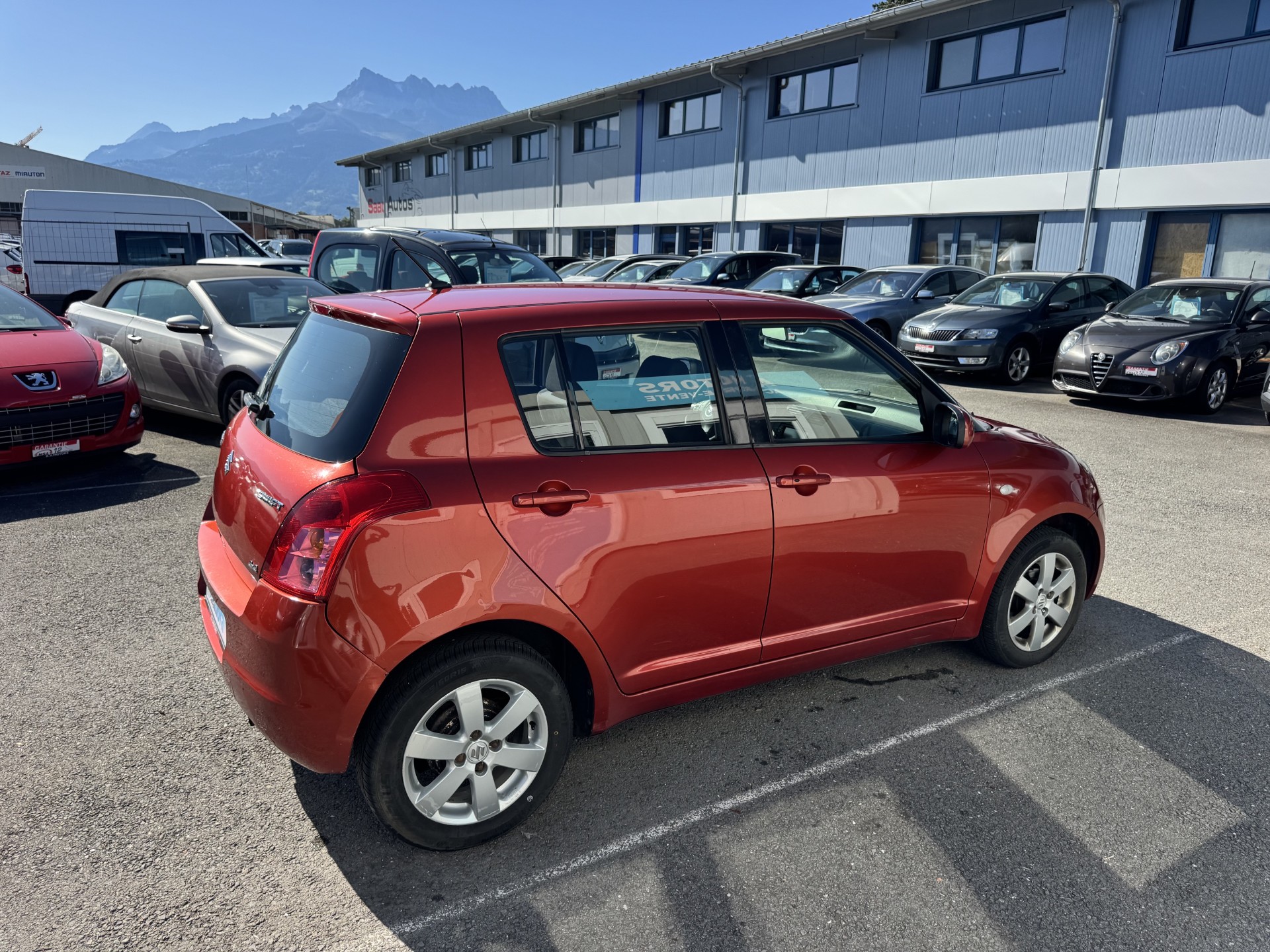 SUZUKI Swift 1.3i 16V GL 4x4-image-2