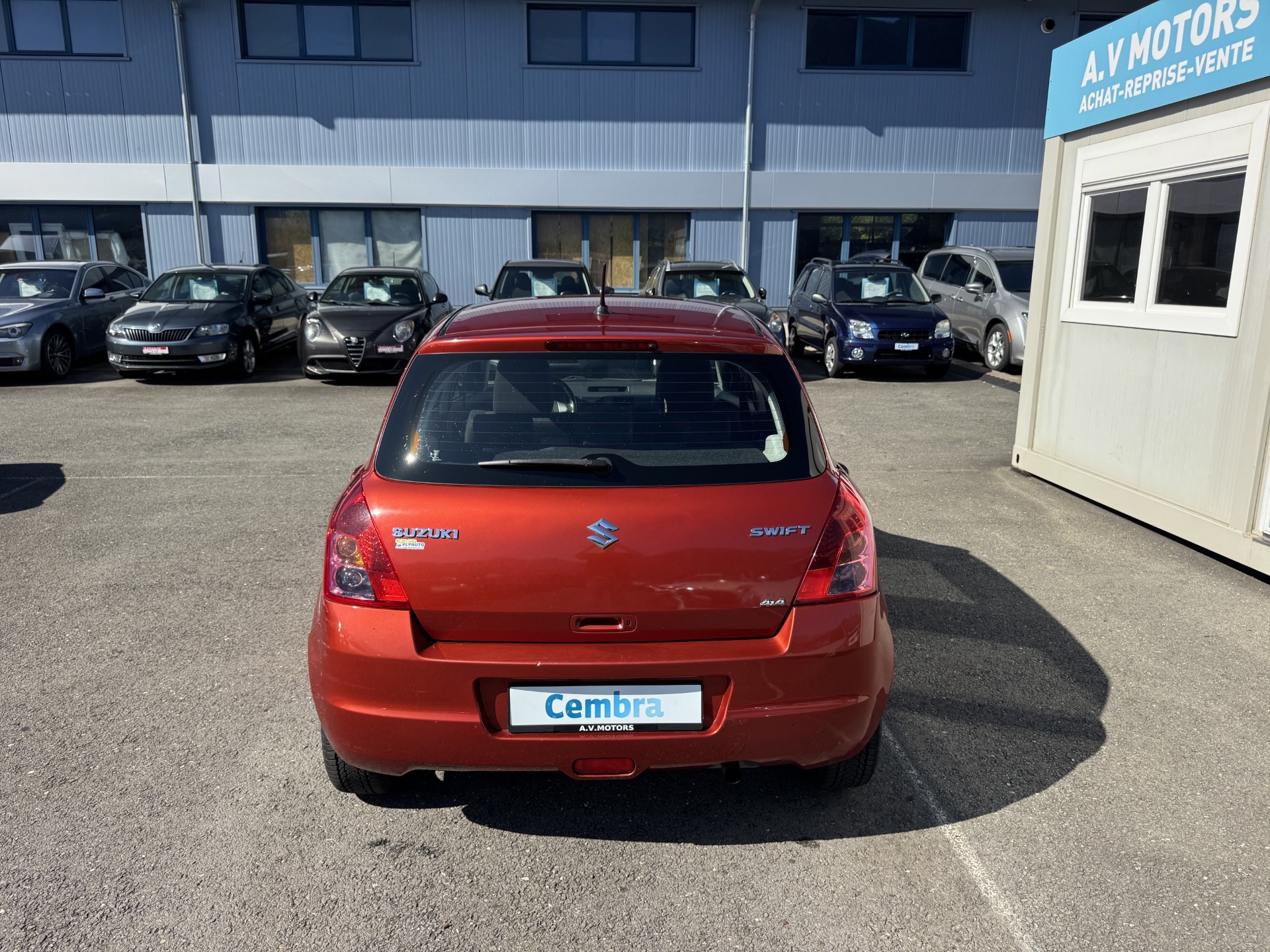 SUZUKI Swift 1.3i 16V GL 4x4-image-3