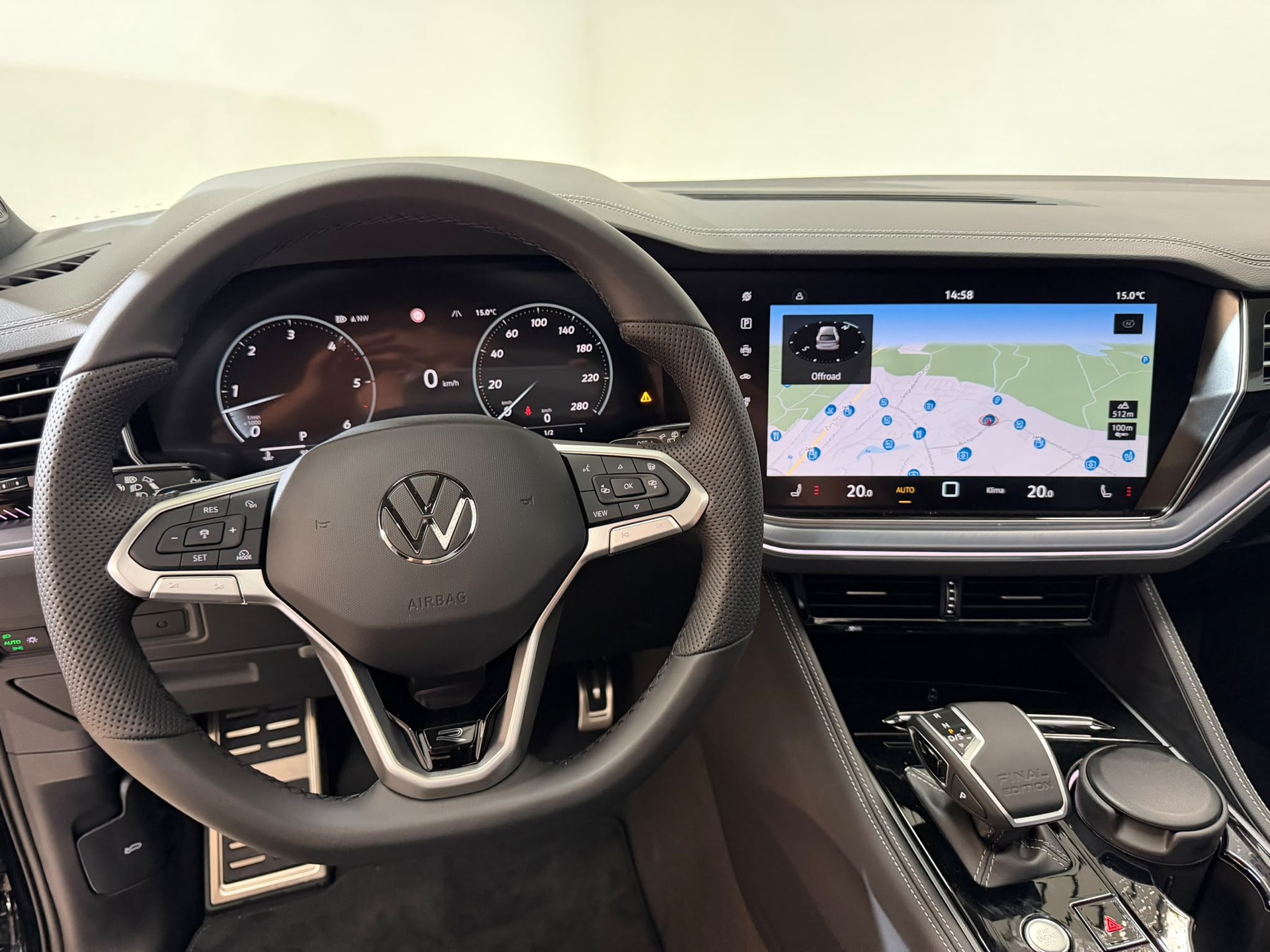 VW Touareg 3.0 TDI R-Line Final Edition Tiptronic-image-9