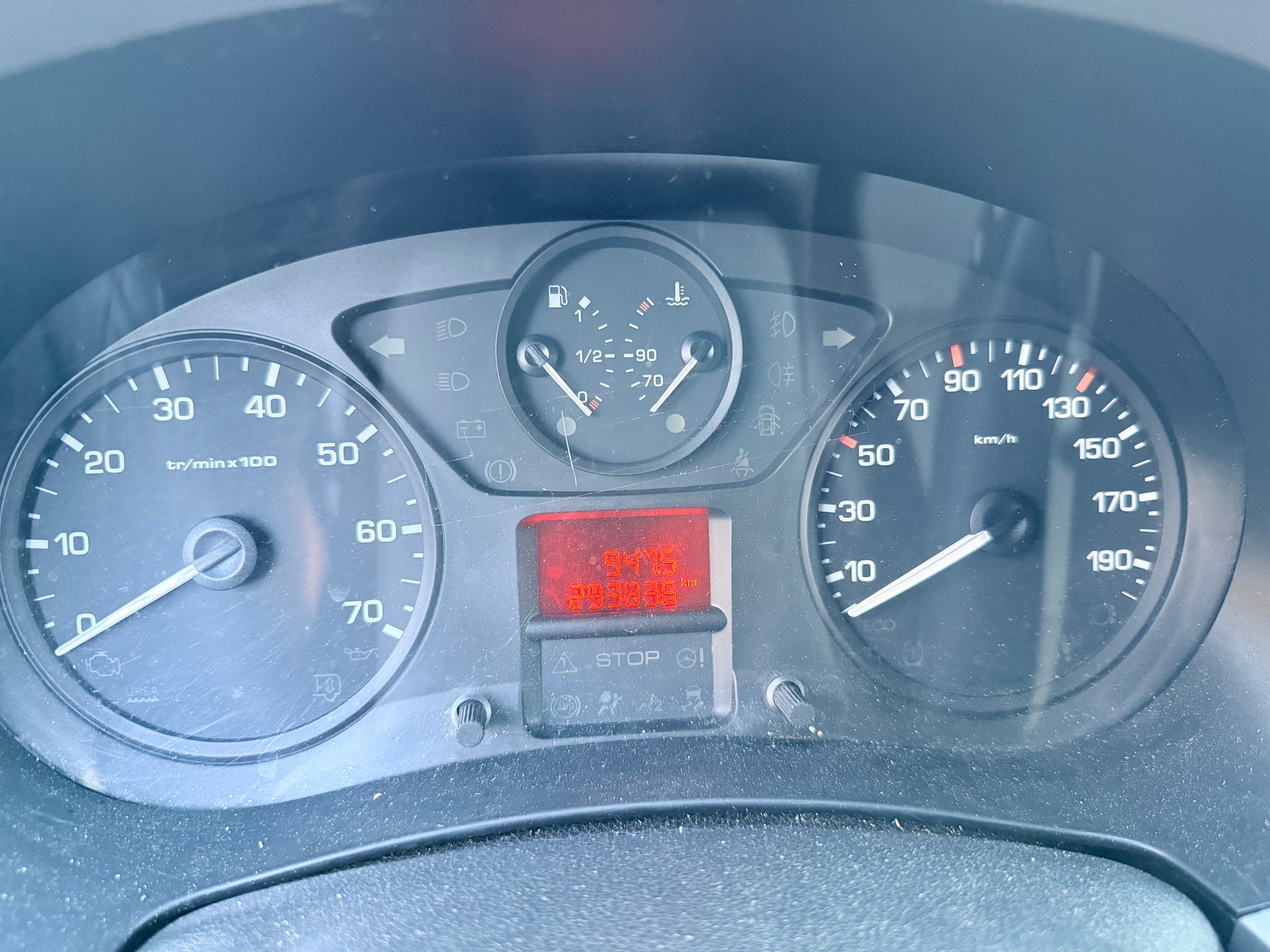 PEUGEOT Partner 1.6BlueHDI Allure-image-10