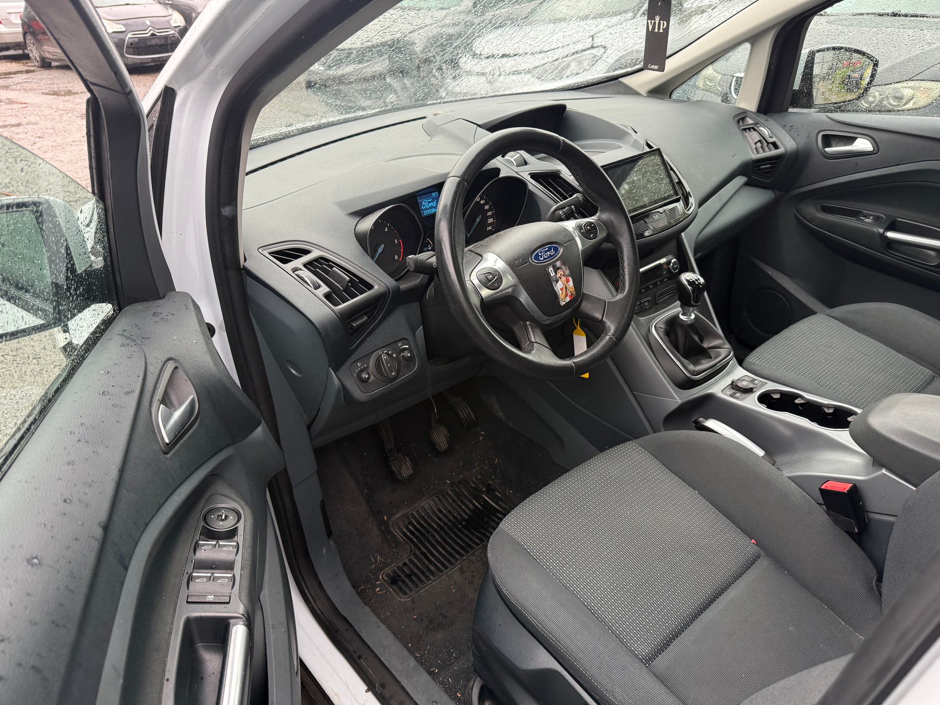 FORD C-Max 1.6 TDCi Titanium-image-11