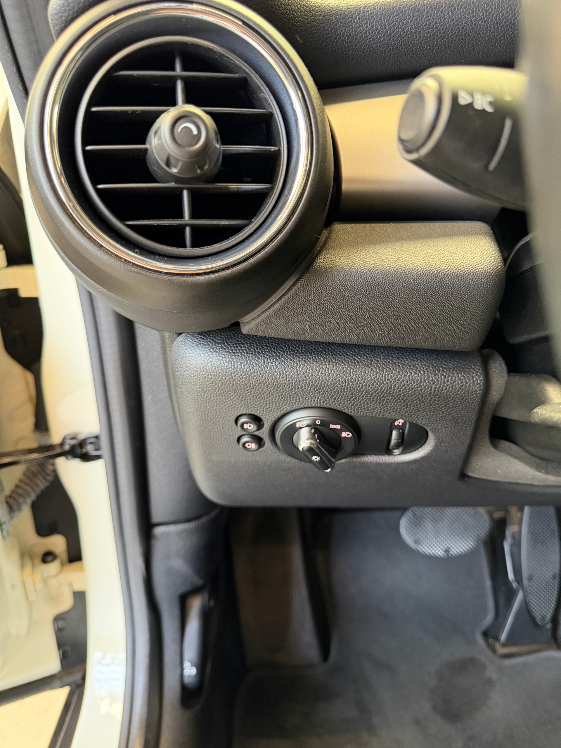 MINI Cooper Steptronic-image-22
