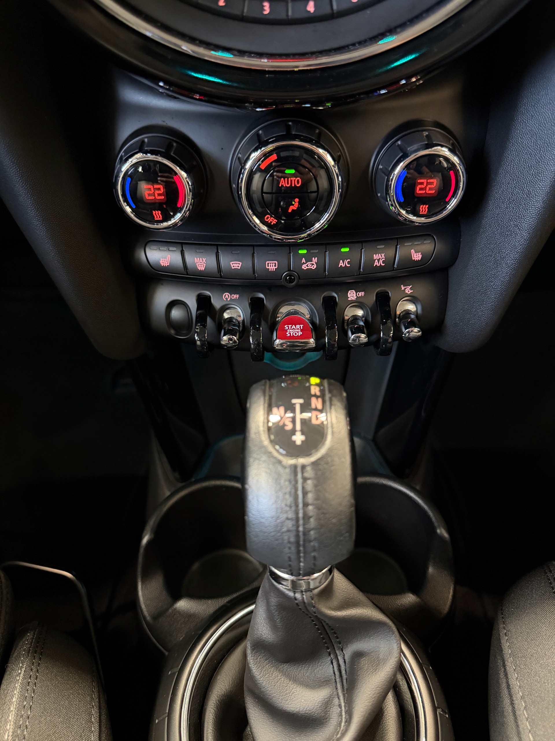 MINI Cooper Steptronic-image-16
