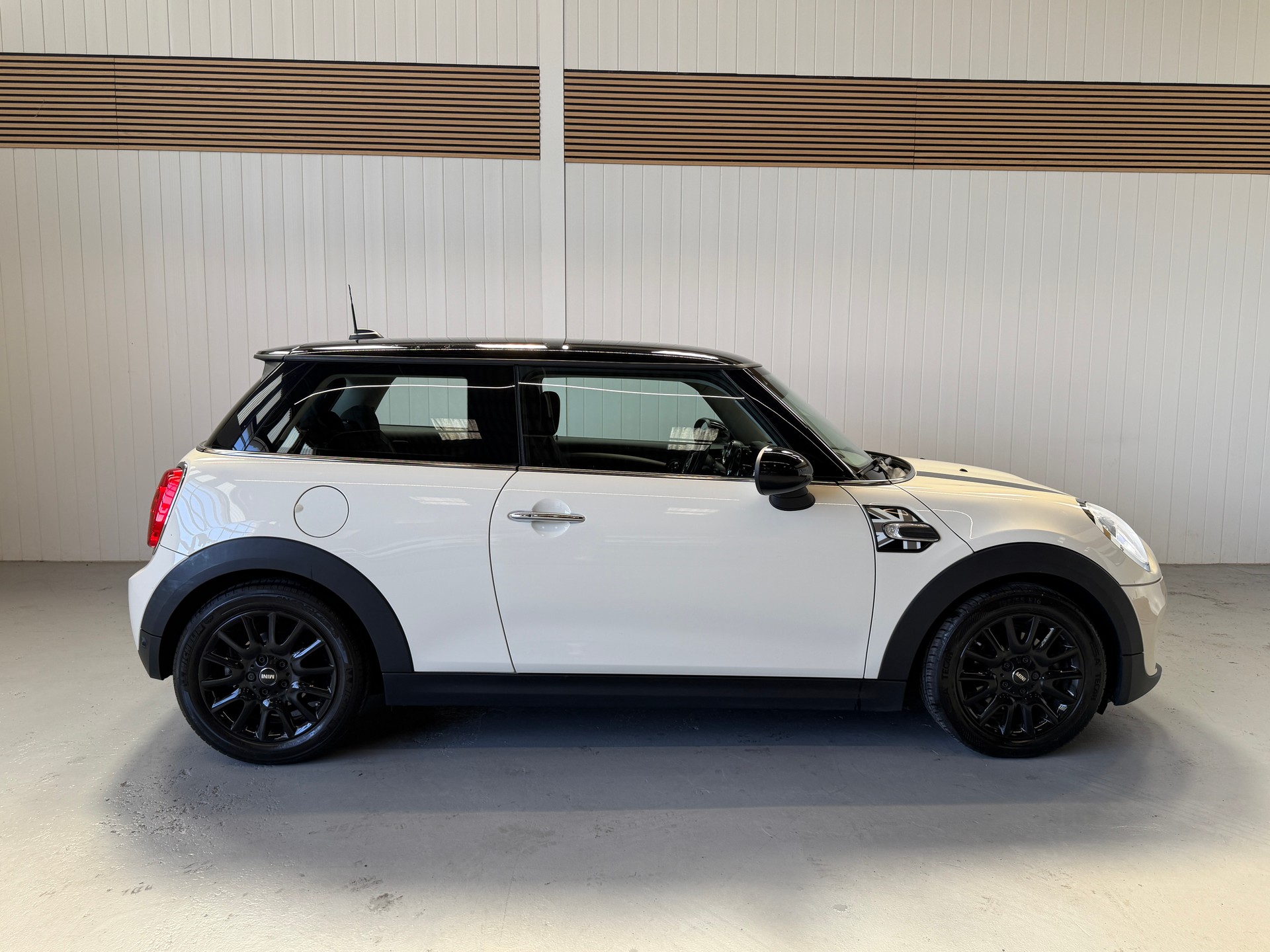 MINI Cooper Steptronic-image-6