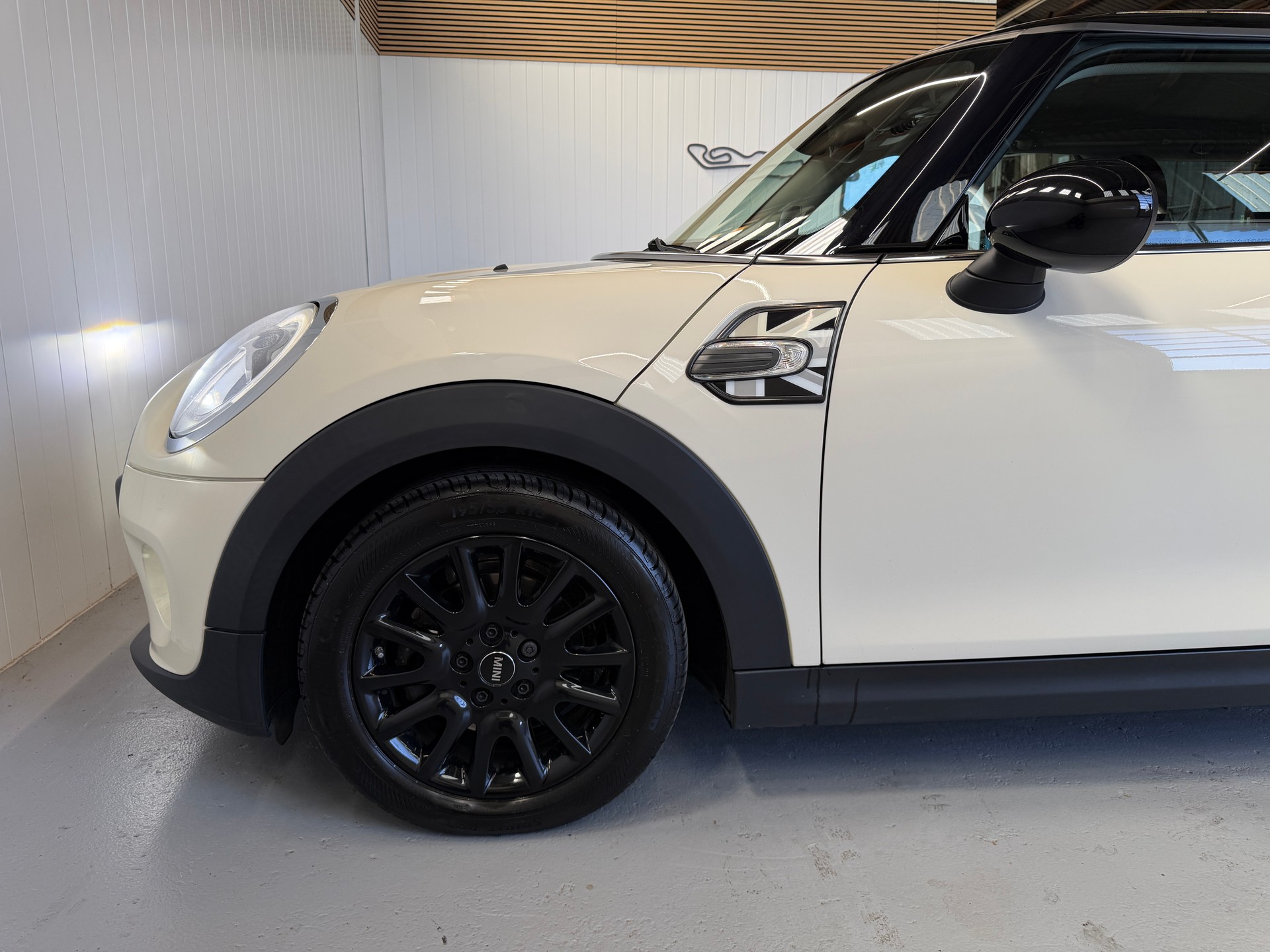 MINI Cooper Steptronic-image-8