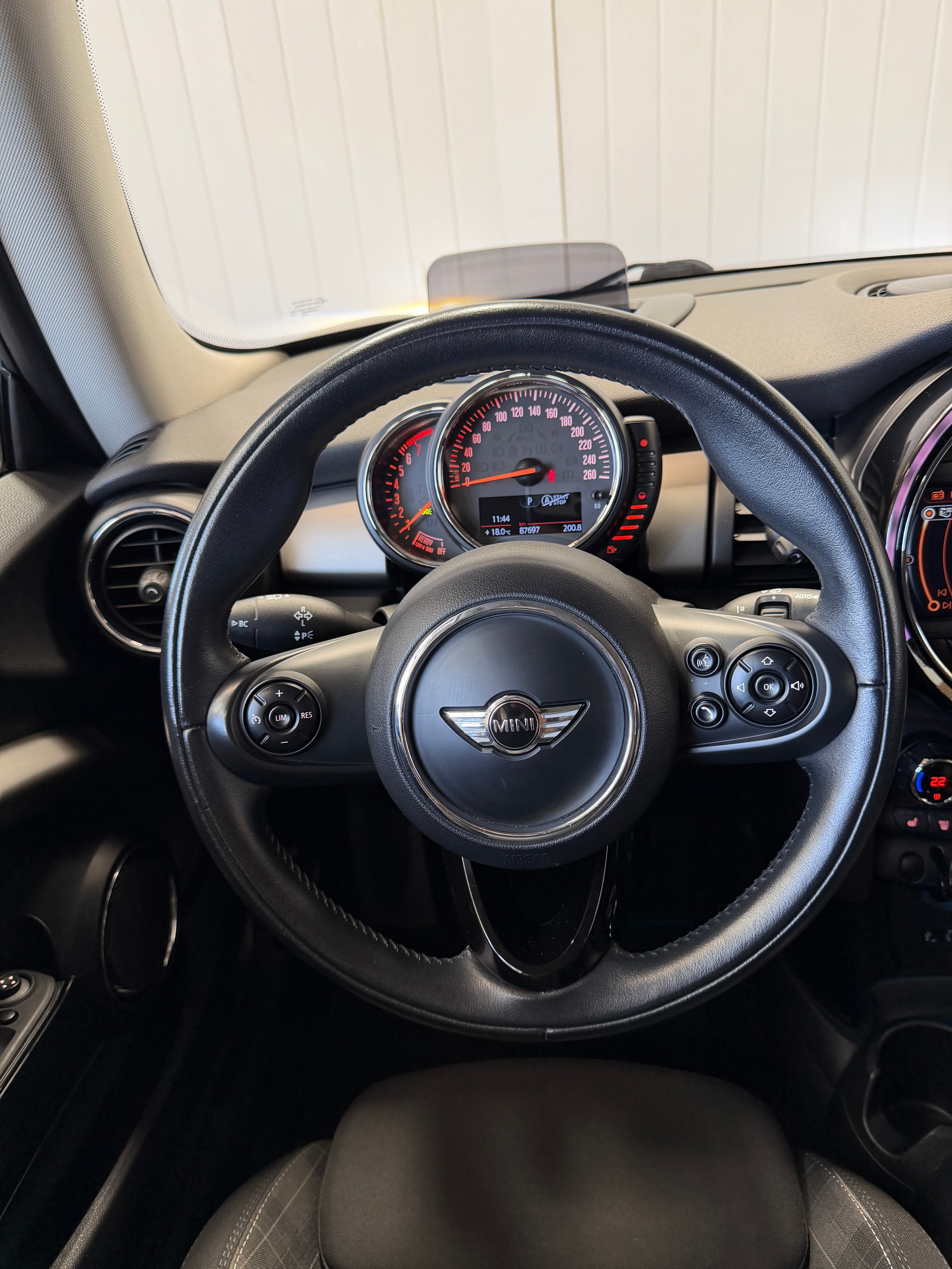 MINI Cooper Steptronic-image-14