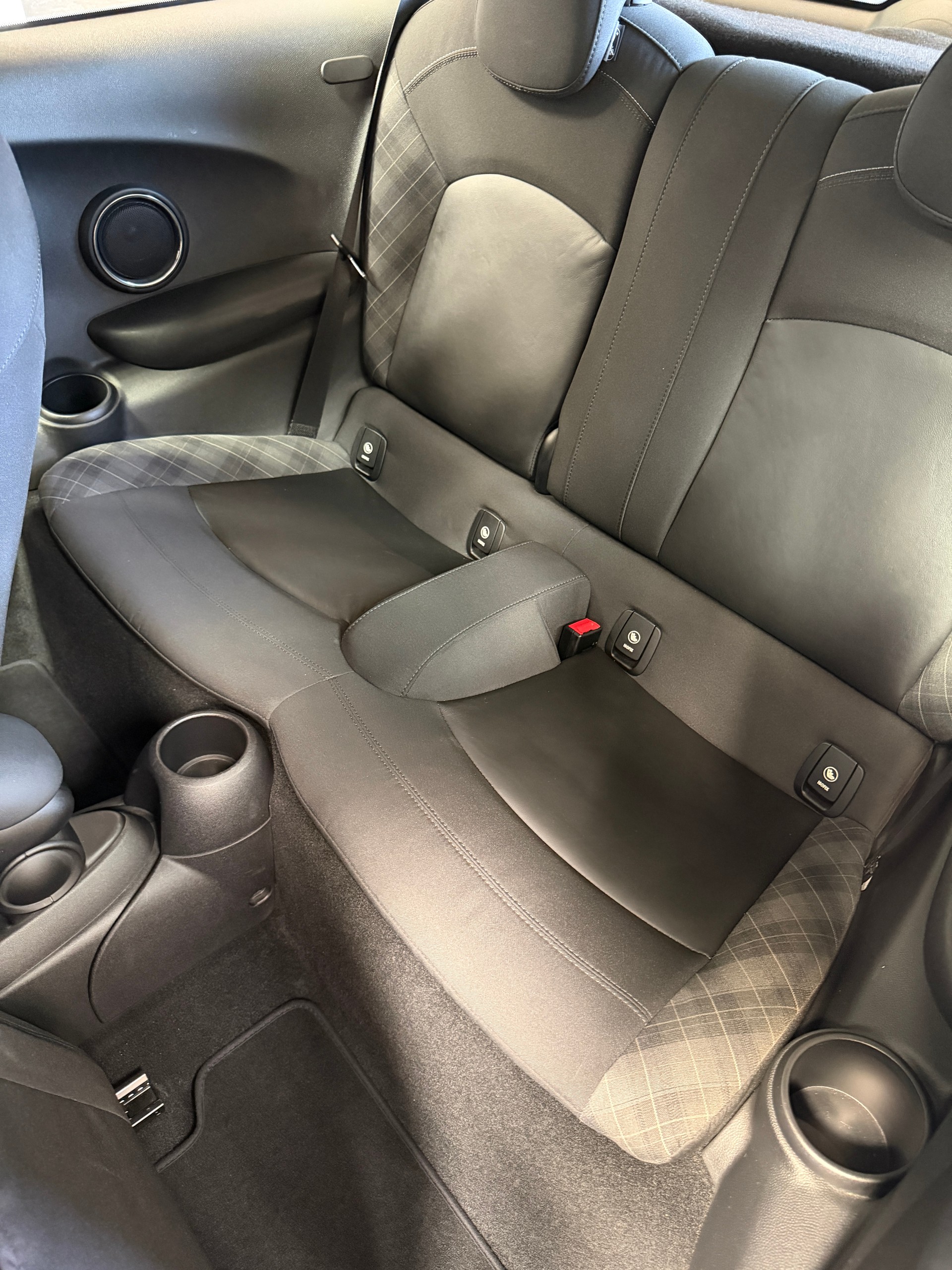 MINI Cooper Steptronic-image-17