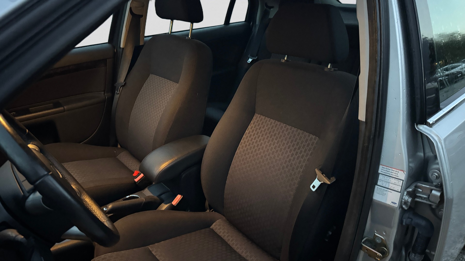 FORD Mondeo 2.5i V6-image-17