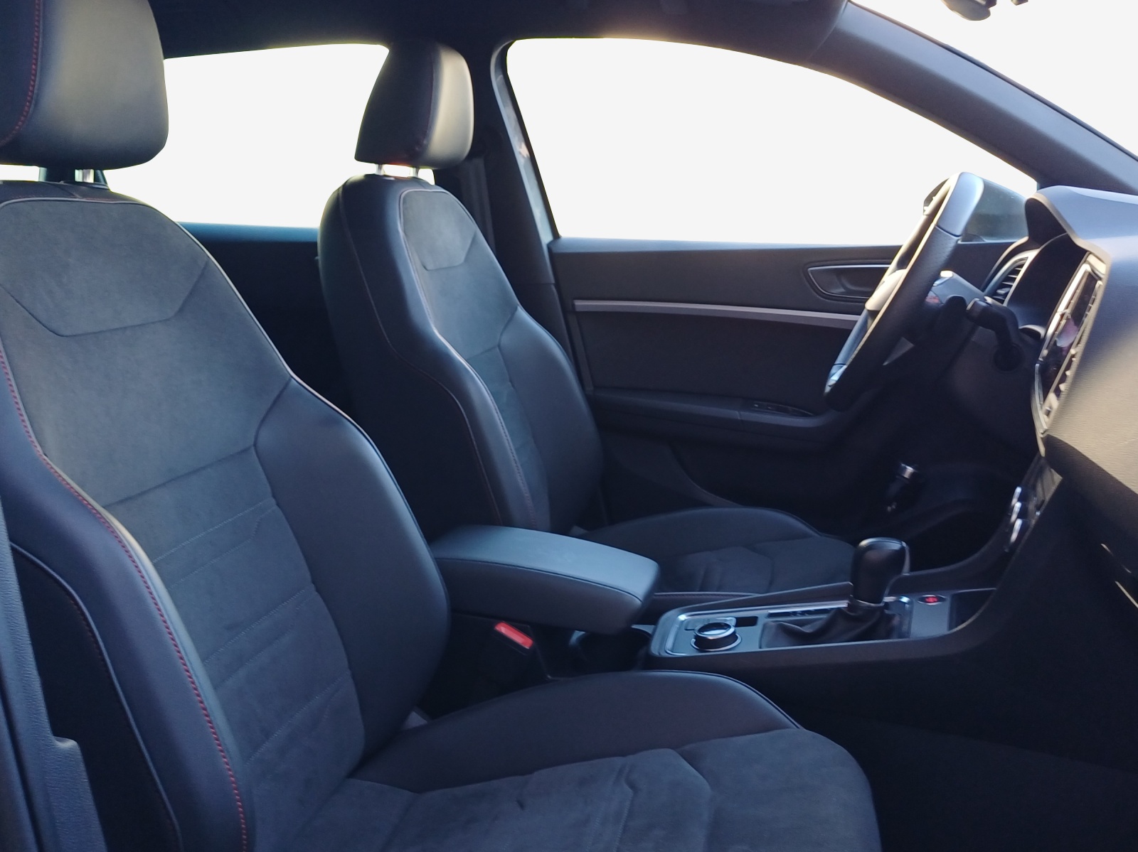 SEAT Ateca 1.5 TSI EVO DSG FR-image-15
