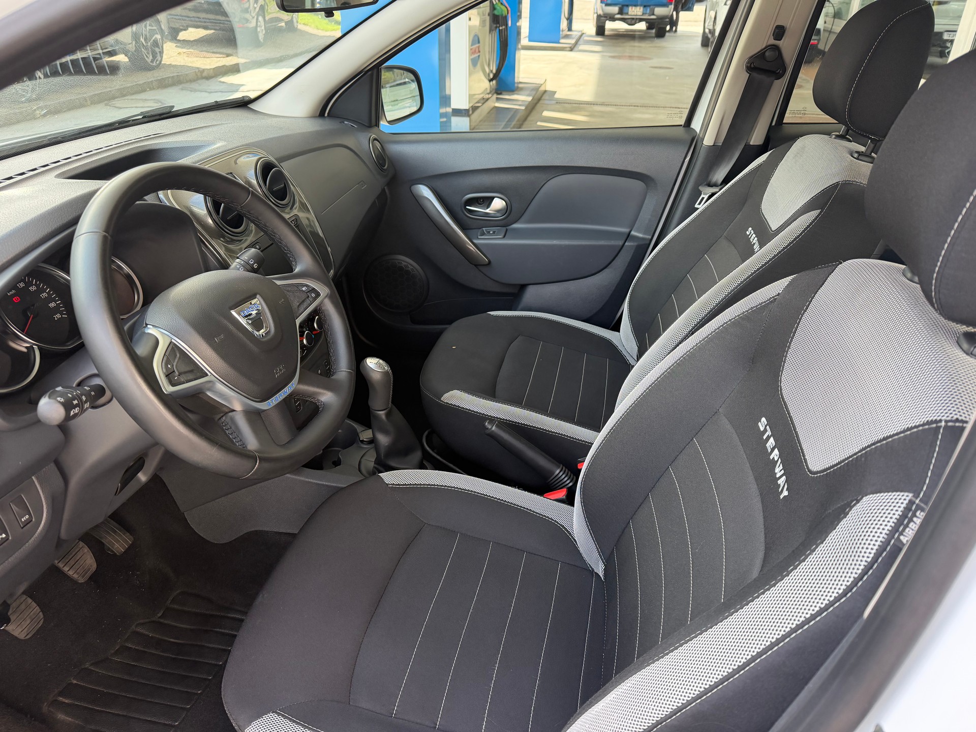 DACIA Sandero Tce 90 Stepway-image-5