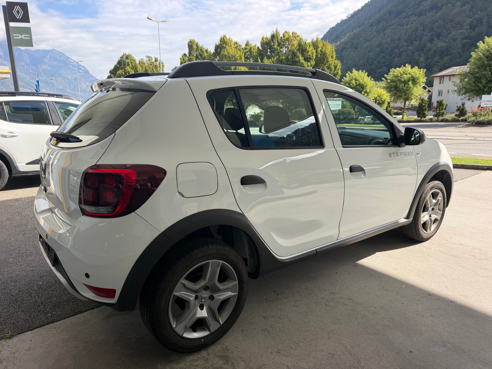 DACIA Sandero Tce 90 Stepway-image-2