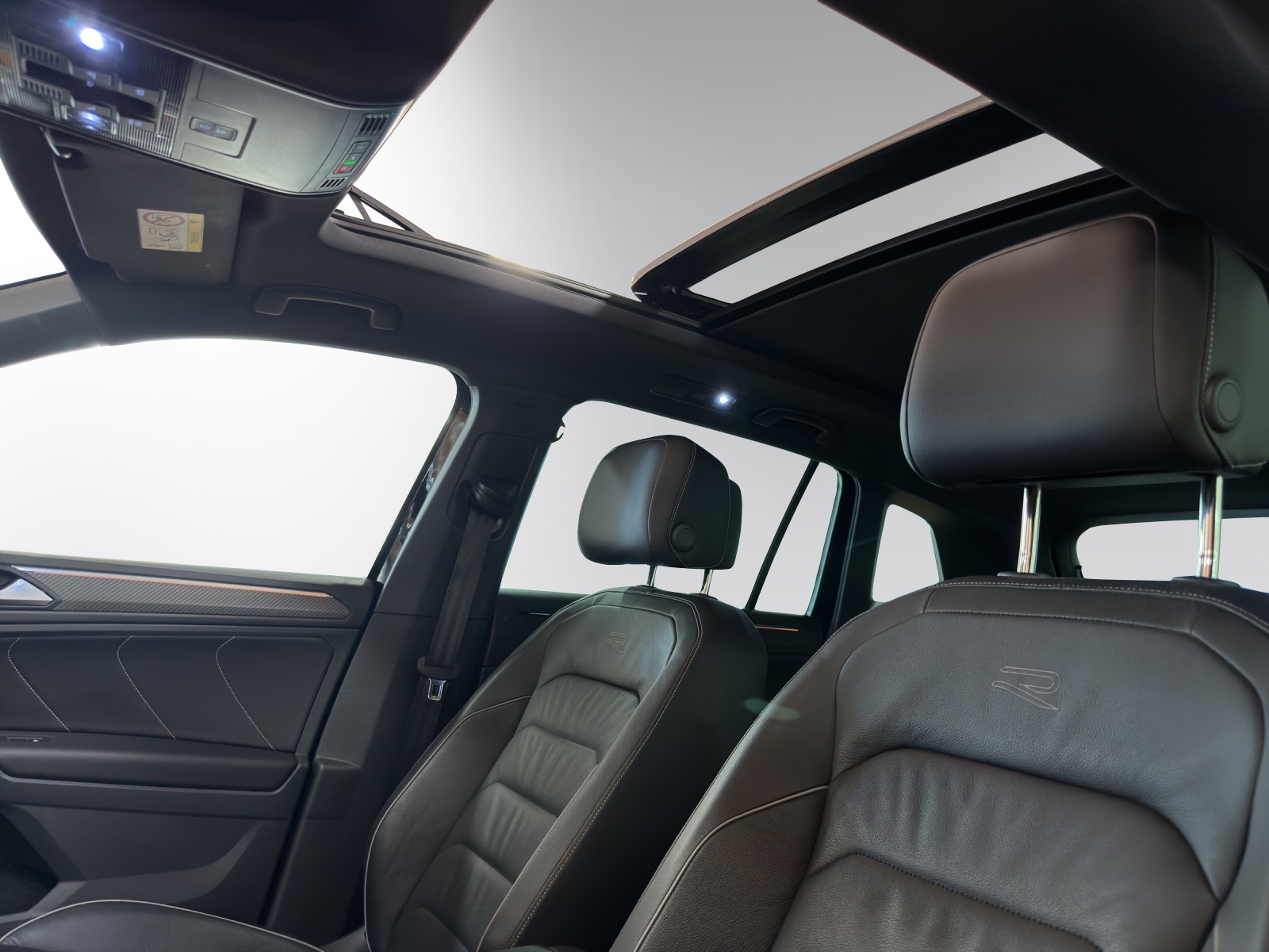 VW Tiguan 1.4TSI PHEV Selection DSG-image-9