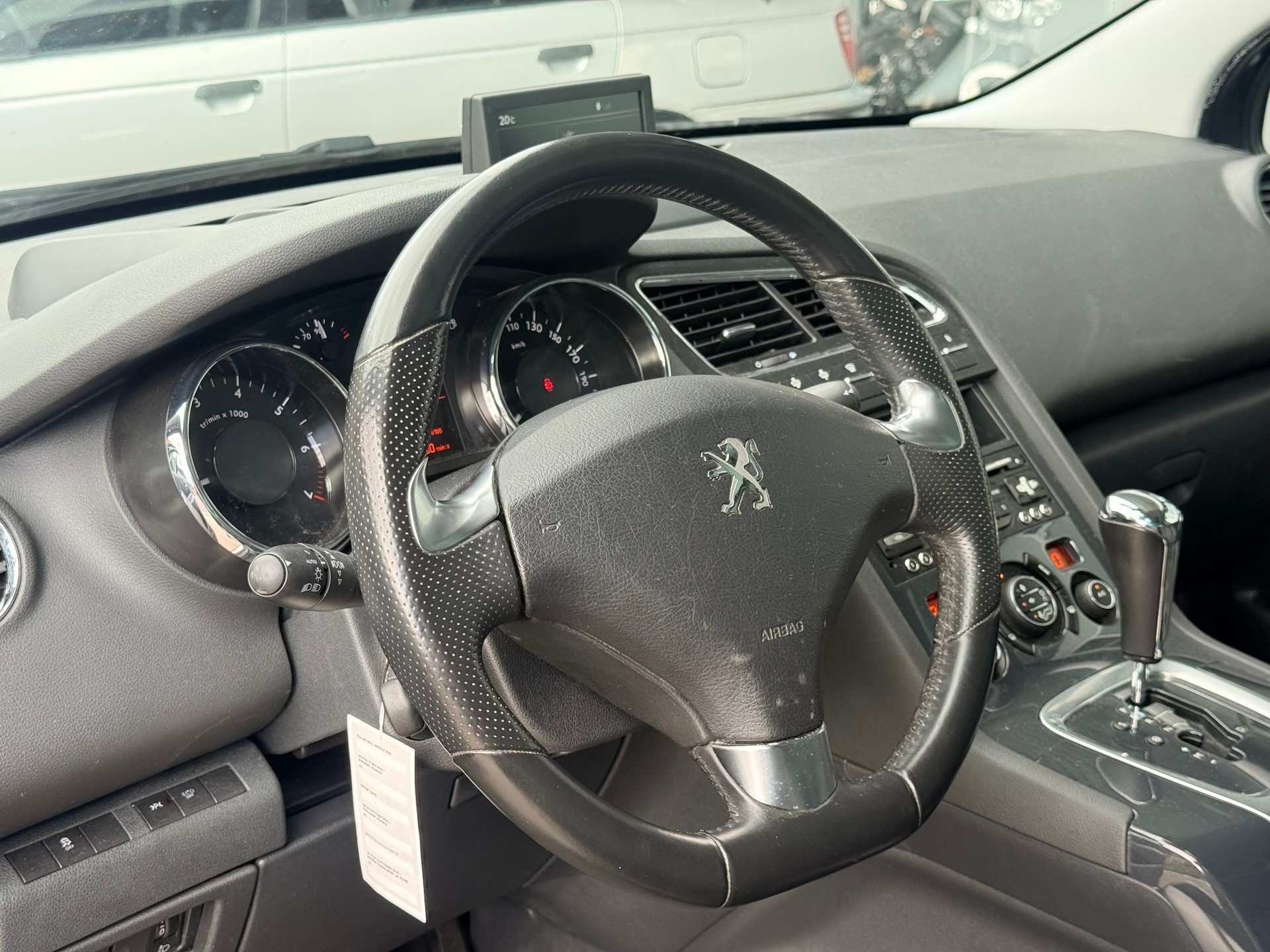 PEUGEOT 5008 1.6 THP Sensation Tiptronic-image-5