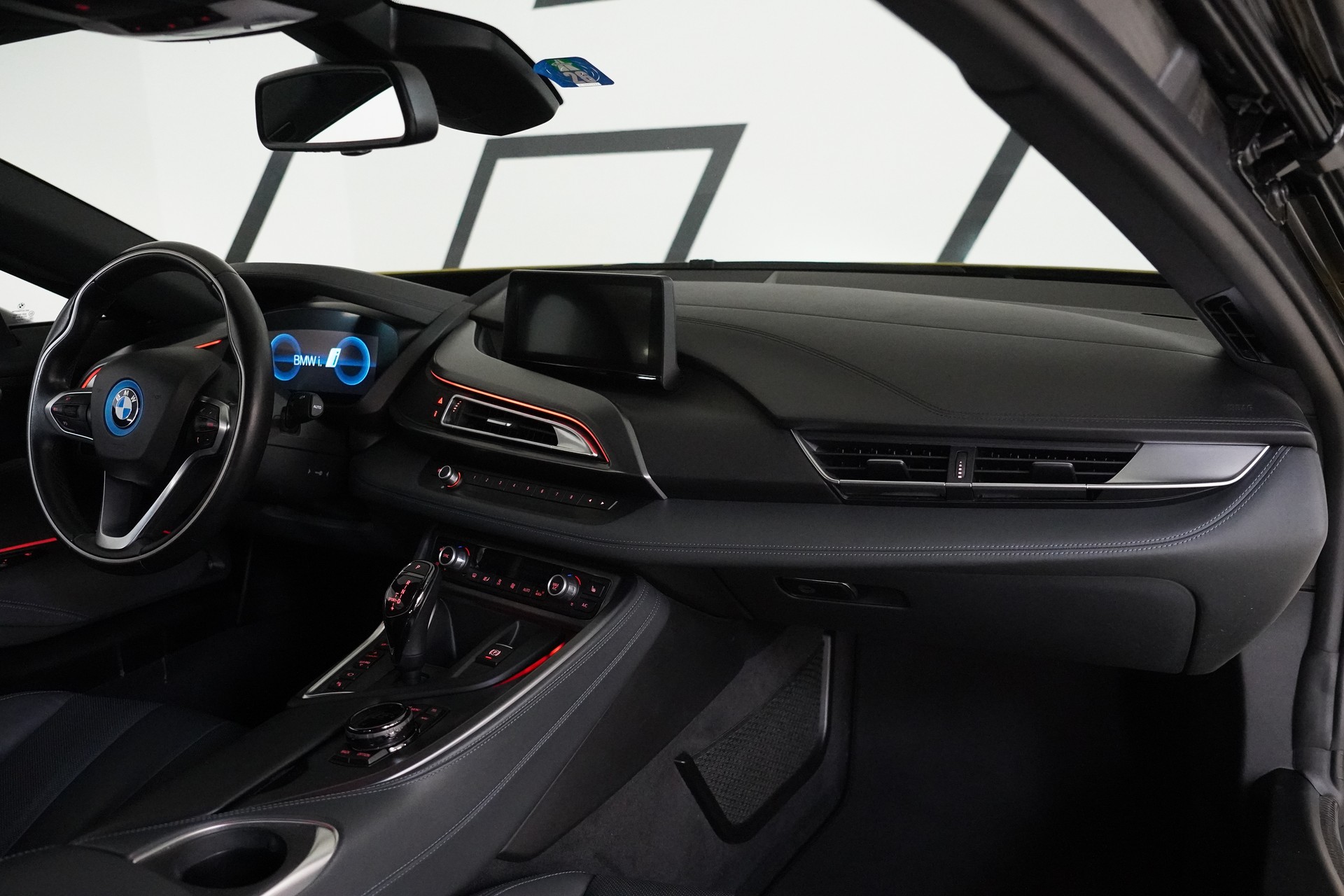 BMW i8 Coupé-image-16