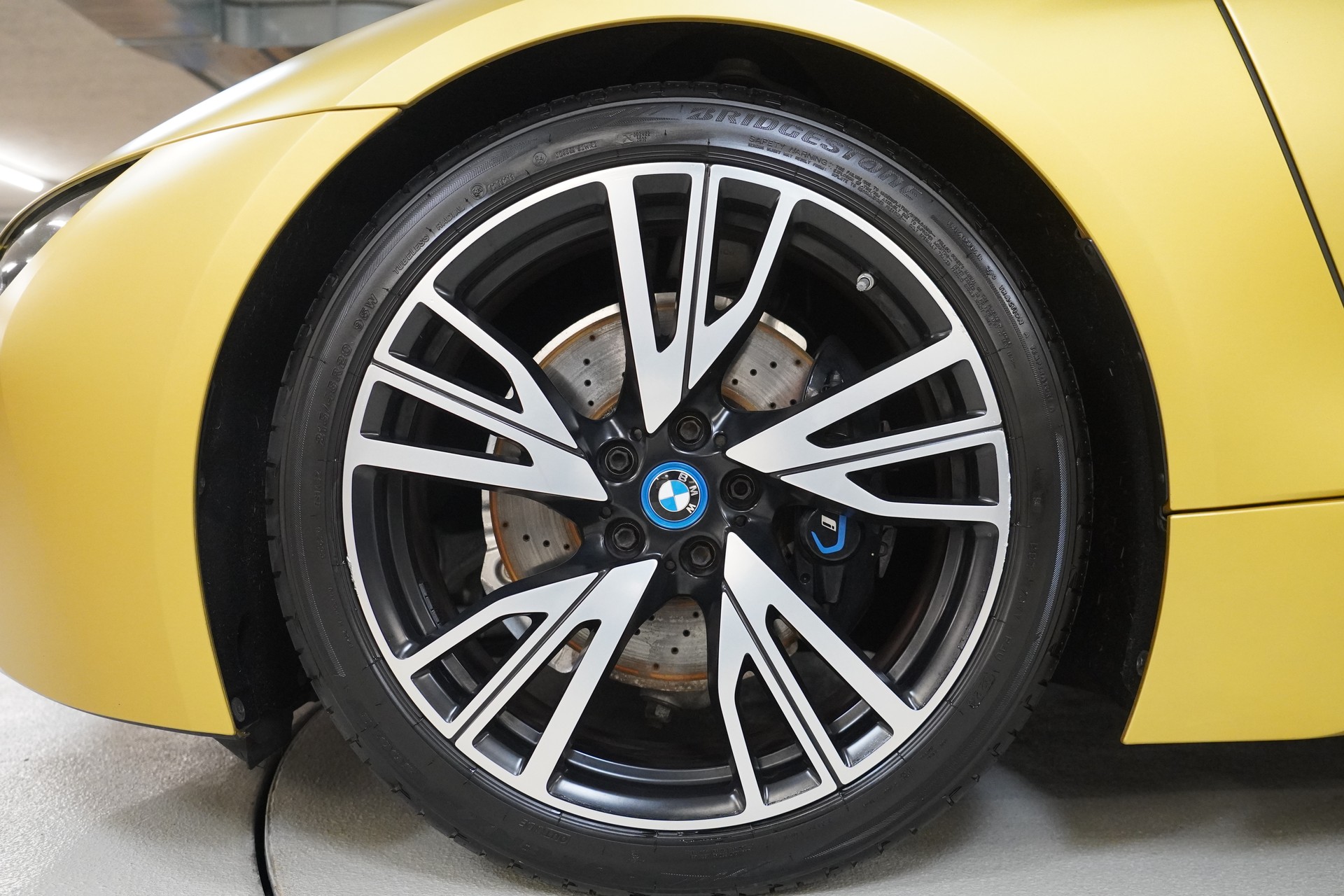 BMW i8 Coupé-image-10