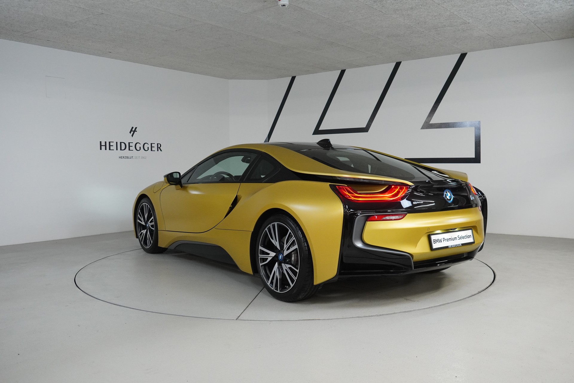 BMW i8 Coupé-image-5
