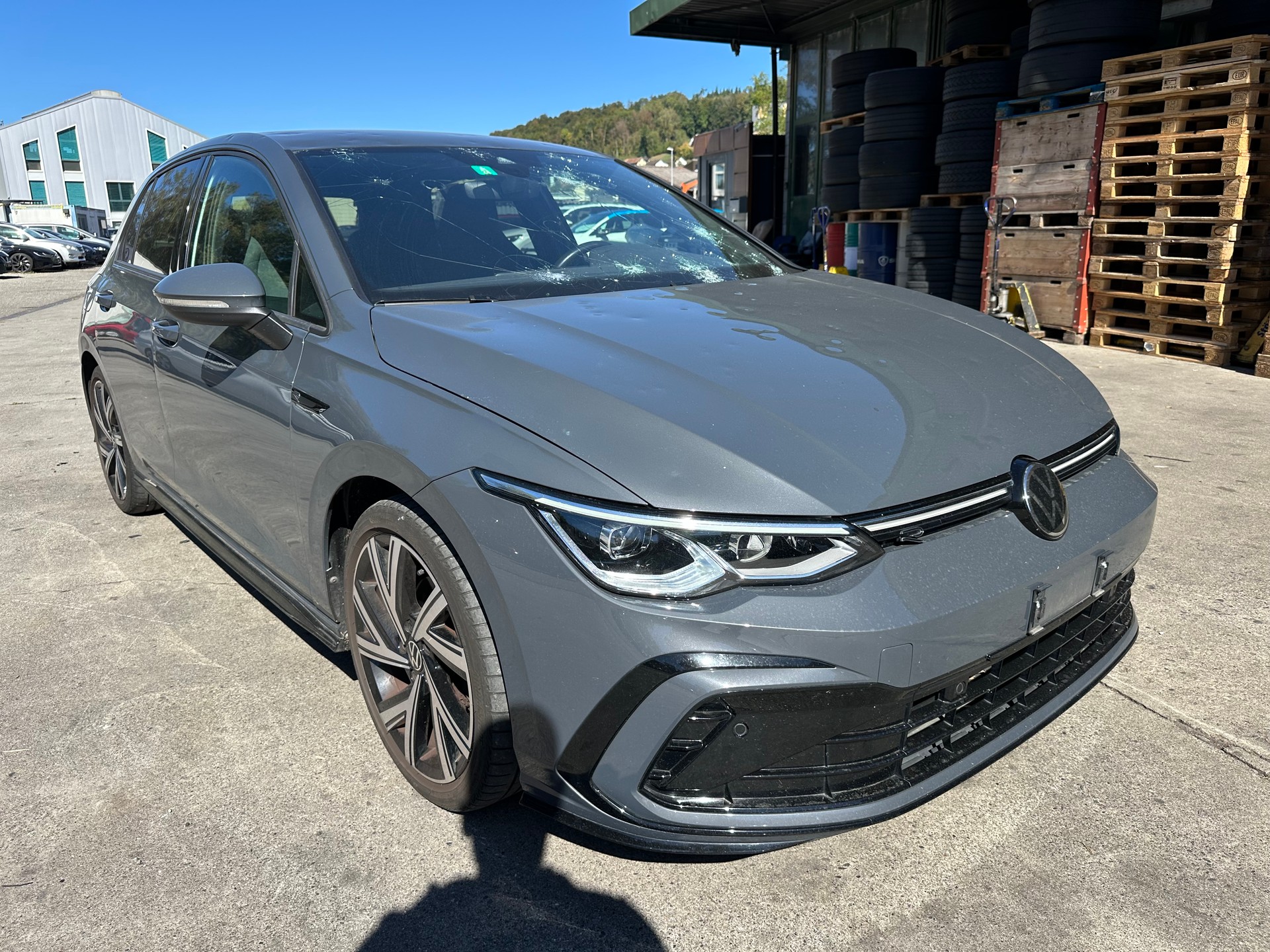 VW Golf 1.5 eTSI mHEV ACT R-Line DSG-image-1