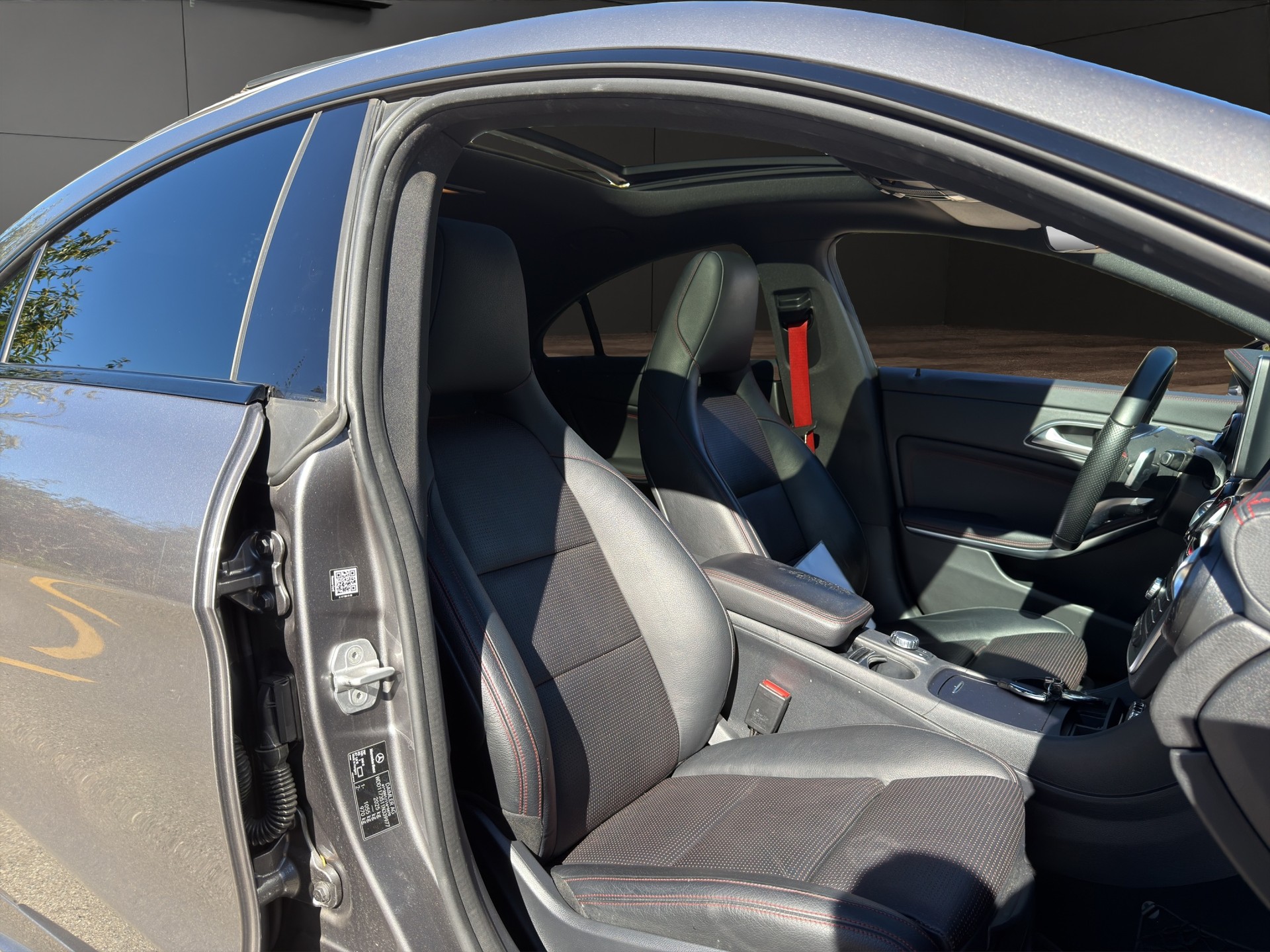 MERCEDES-BENZ CLA 250 Sport 4Matic 7G-DCT-image-12